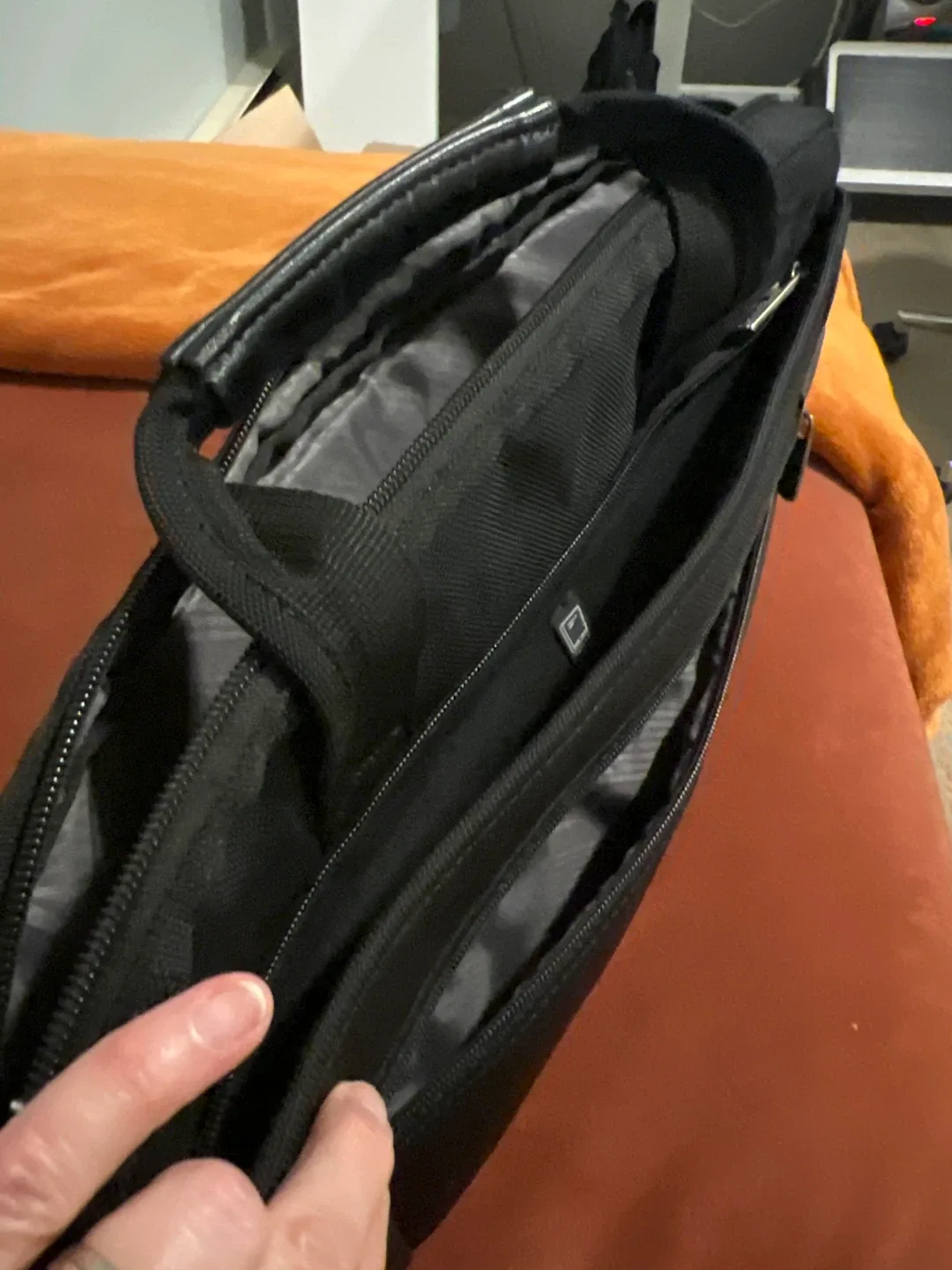 Samsonite Black Laptop Bag image indicator(4)