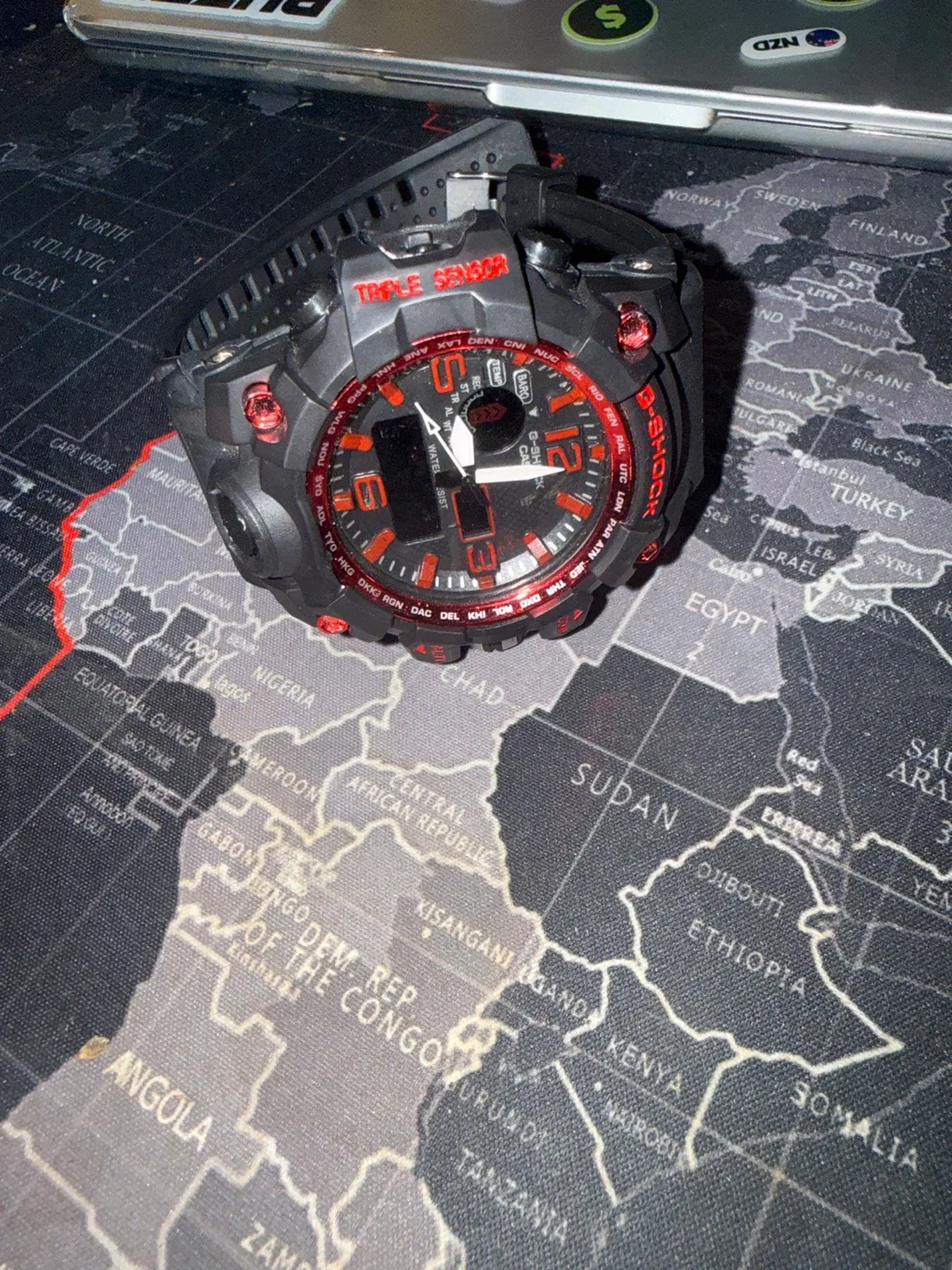 G-Shock Mud Resist Triple Sensor Watch image indicator(4)