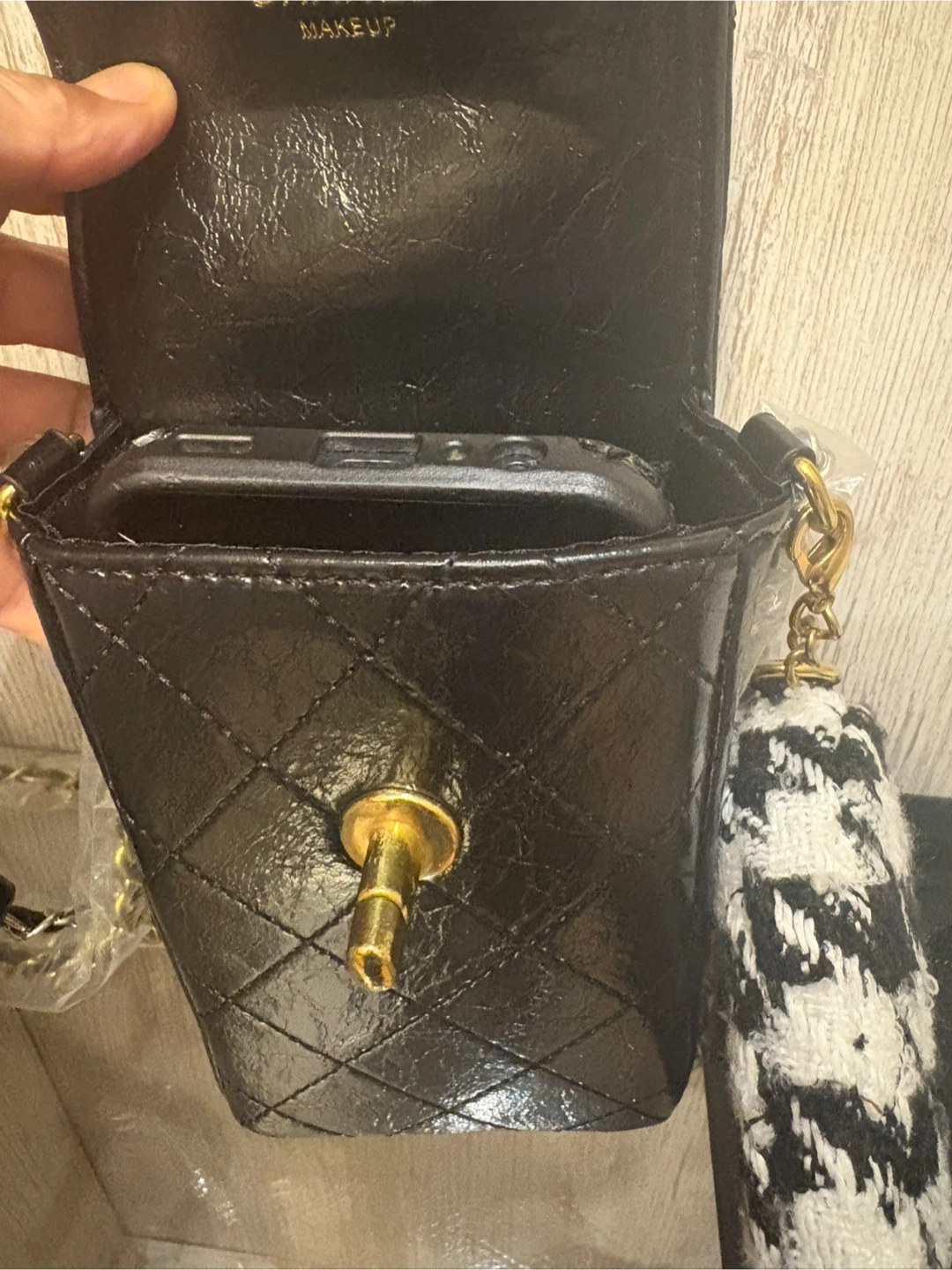 GWP Crossbody Set with Phone Holder and coin Purse - photo 2