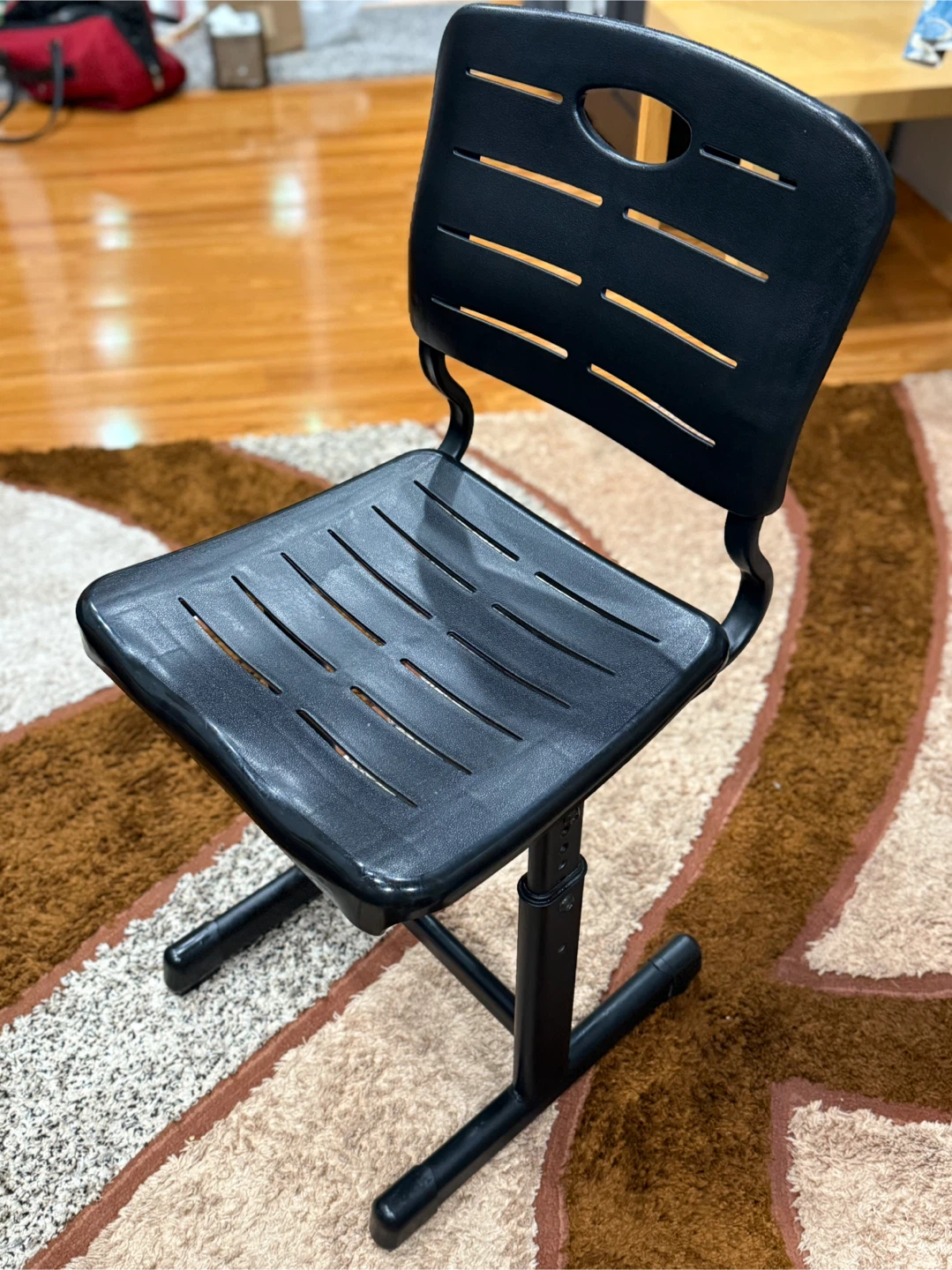 Black Adjustable Chair - photo 4