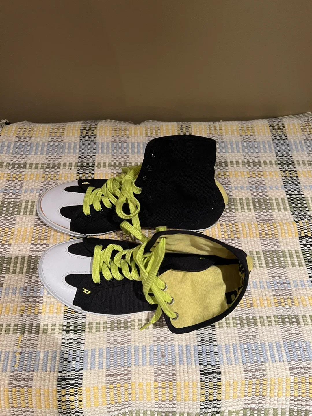 Ladies Diesel High-Top Sneakers, Black & Green image indicator(4)