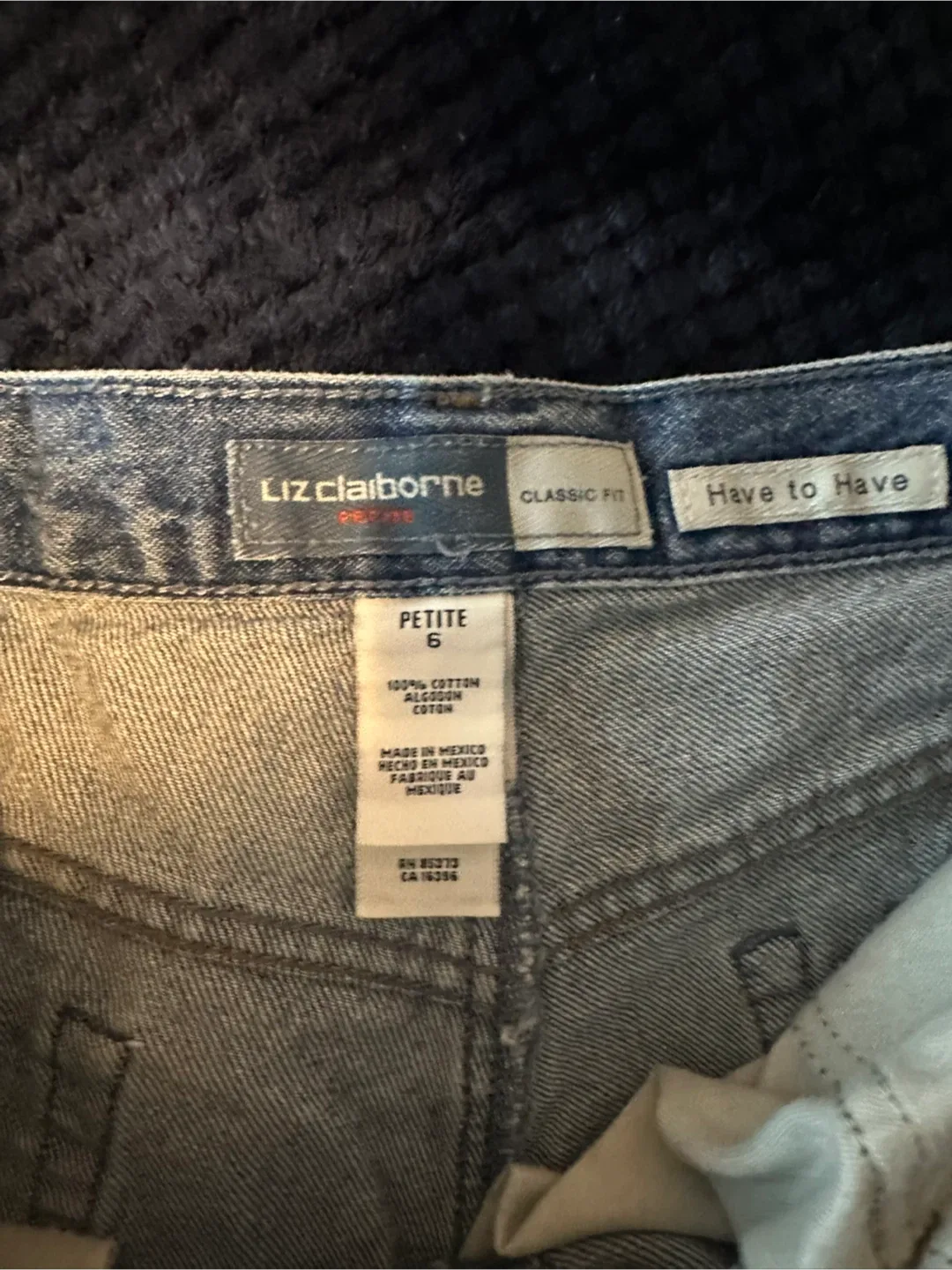 Liz Claiborne Denim Shorts - Size 6 image indicator(4)