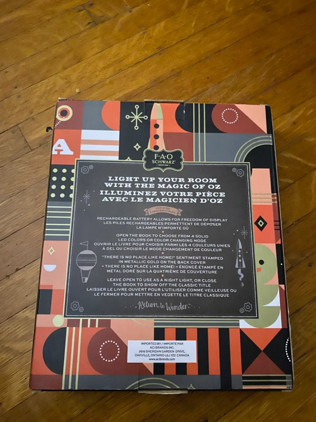 FAO Schwarz Wizard of Oz LED Book Light image indicator(4)