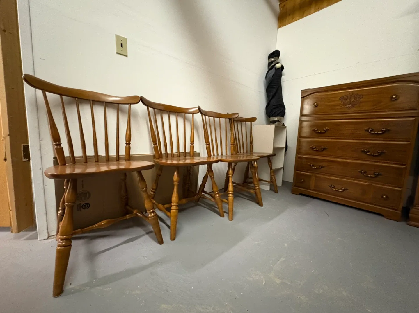 Wooden Dining Table, 4 Chairs & Dressers image indicator(3)