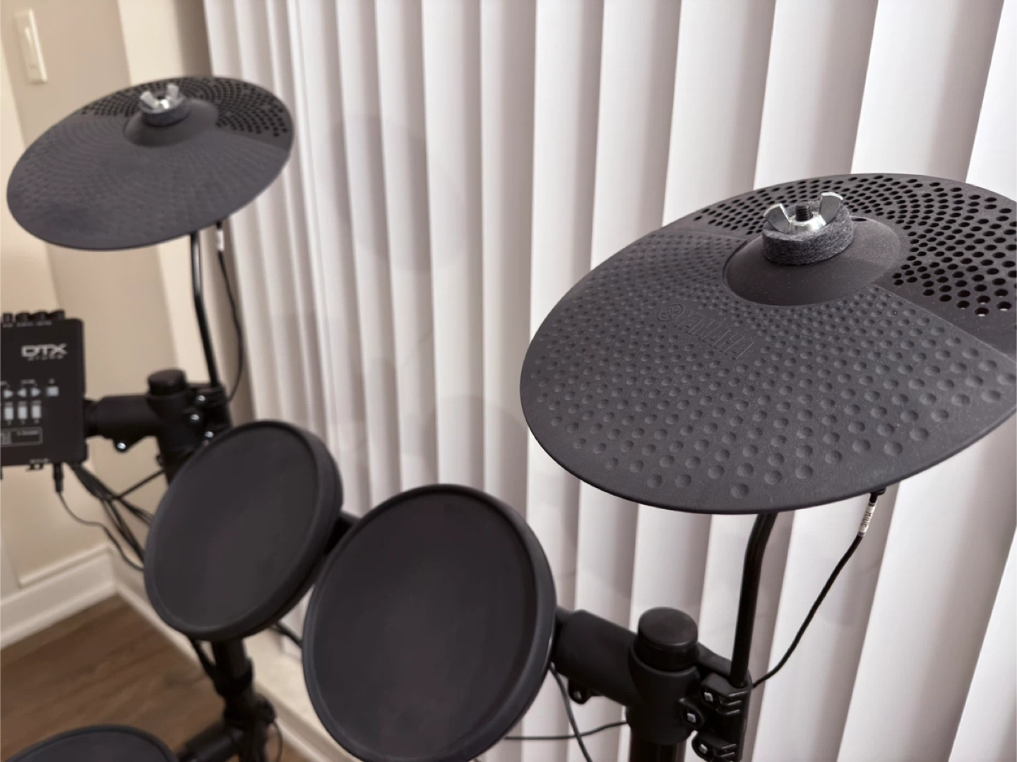 Yamaha DTX 402K Electronic Drum Kit - photo 3