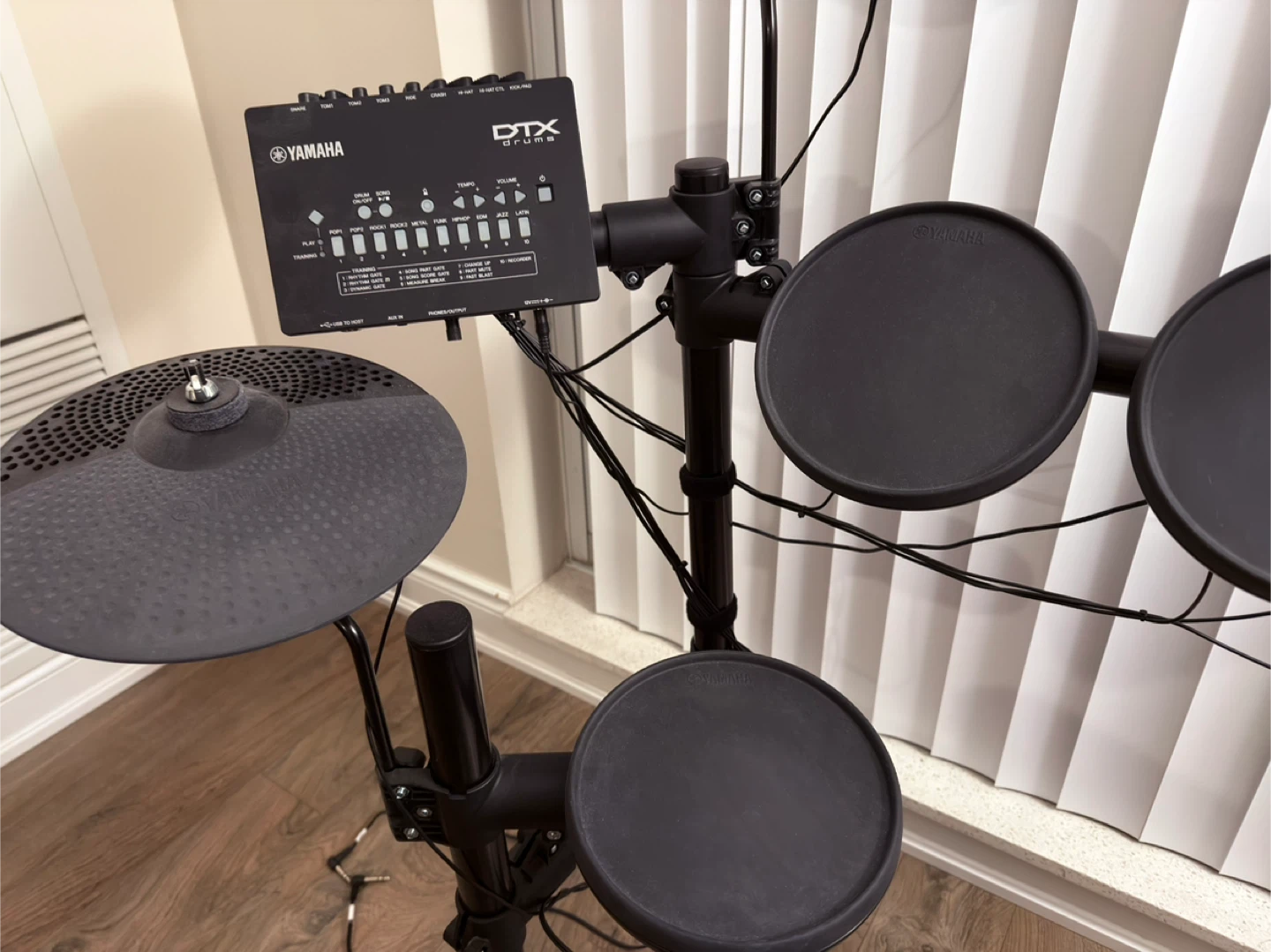 Yamaha DTX 402K Electronic Drum Kit - photo 2