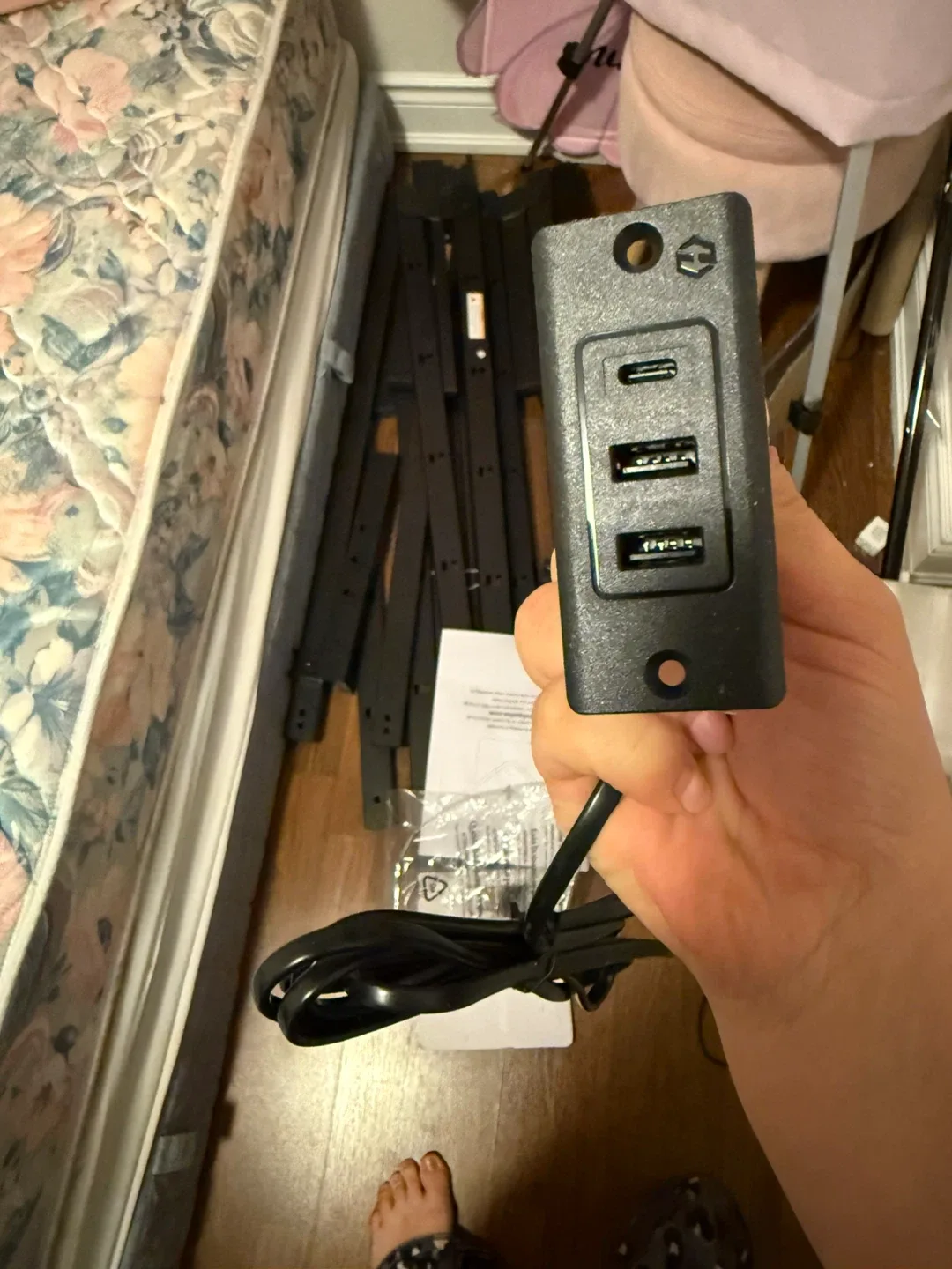 Metal Bed Frame with USB Ports image indicator(3)