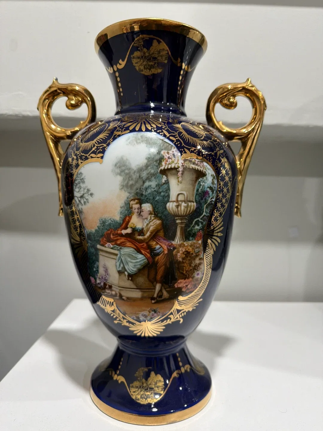 Vintage Blue & Gold Decorative Vase image indicator(2)