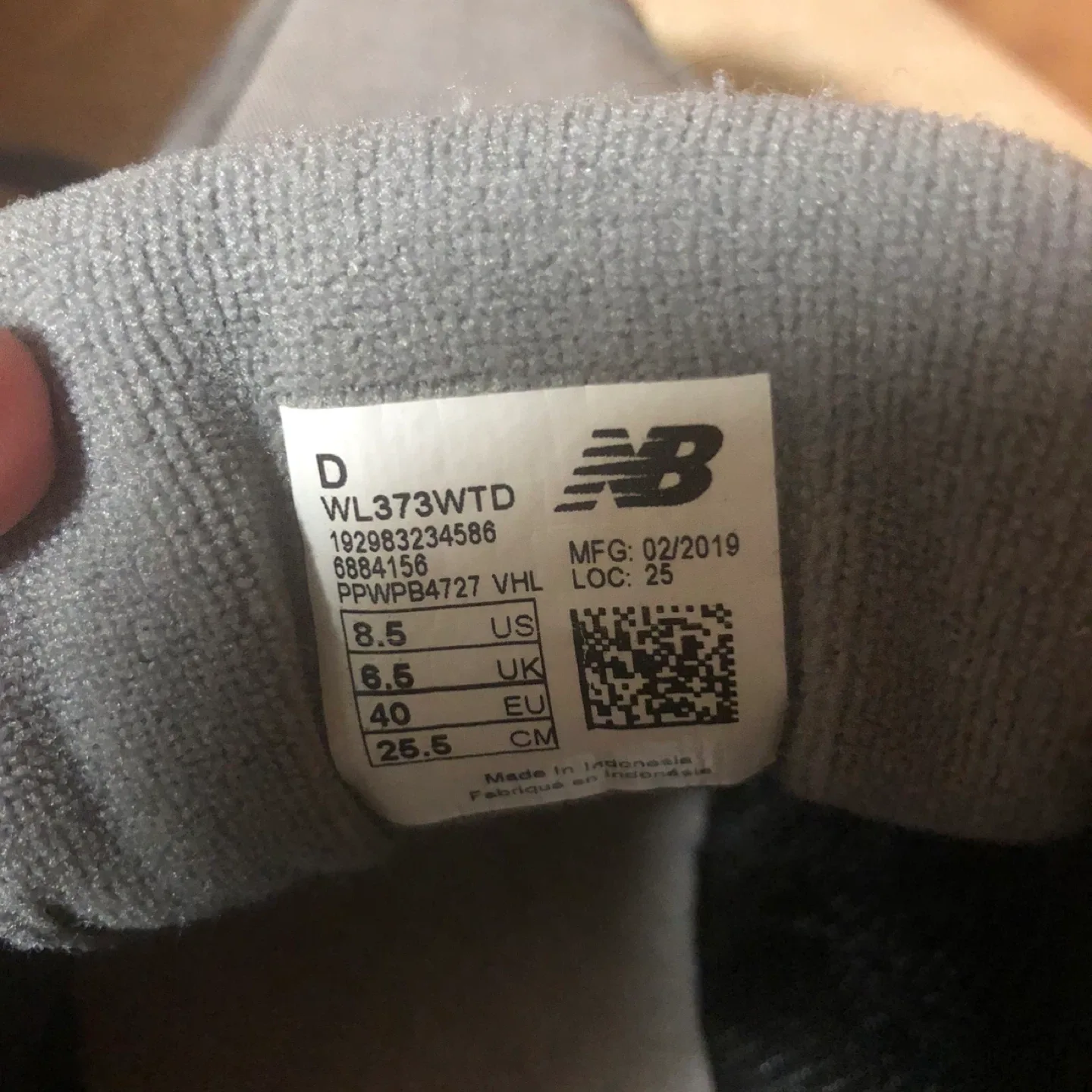 Women’s New Balance 373 Grey Sneakers - US 8.5 image indicator(3)