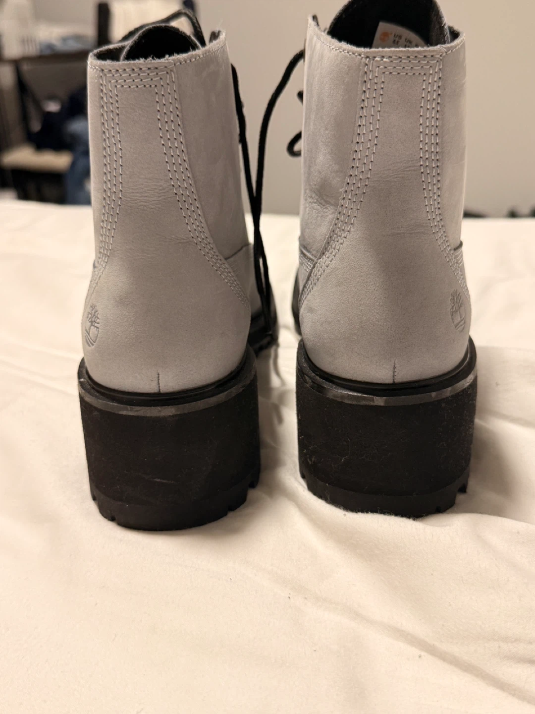 Timberland Gray Leather Heeled Boots - photo 5