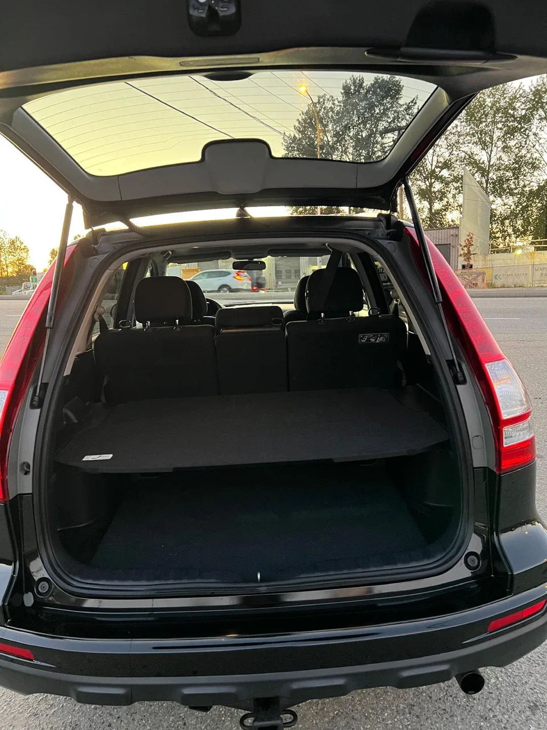 2011 Honda CR-V AWD – 237,500KM image indicator(2)