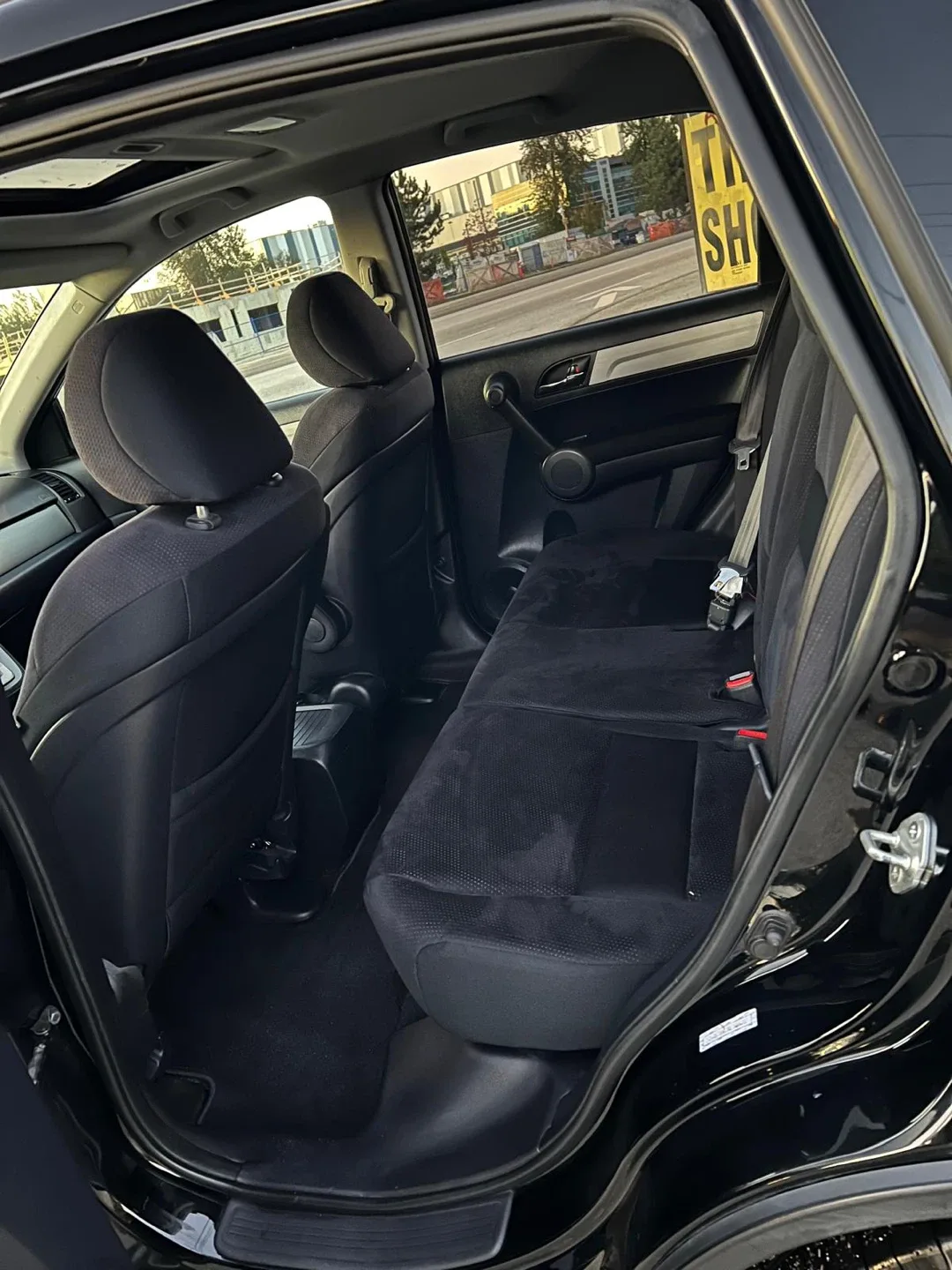 2011 Honda CR-V AWD – 237,500KM image indicator(9)