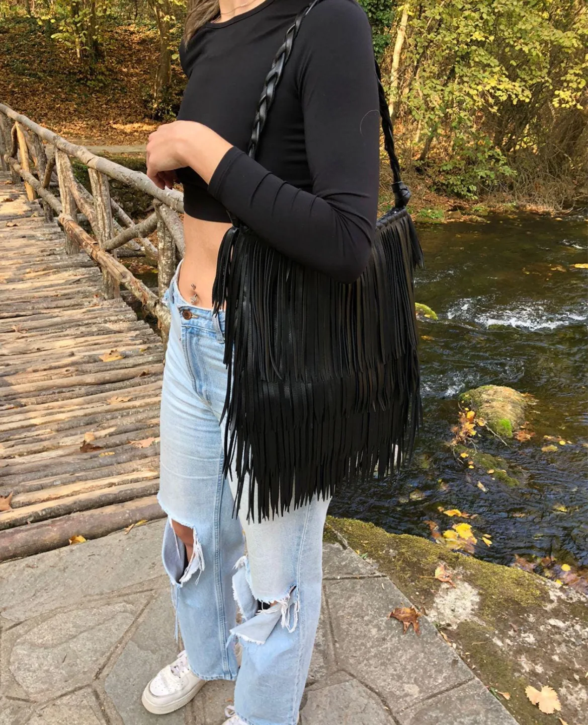 Black leather Fringe Shoulder Bag image indicator(4)