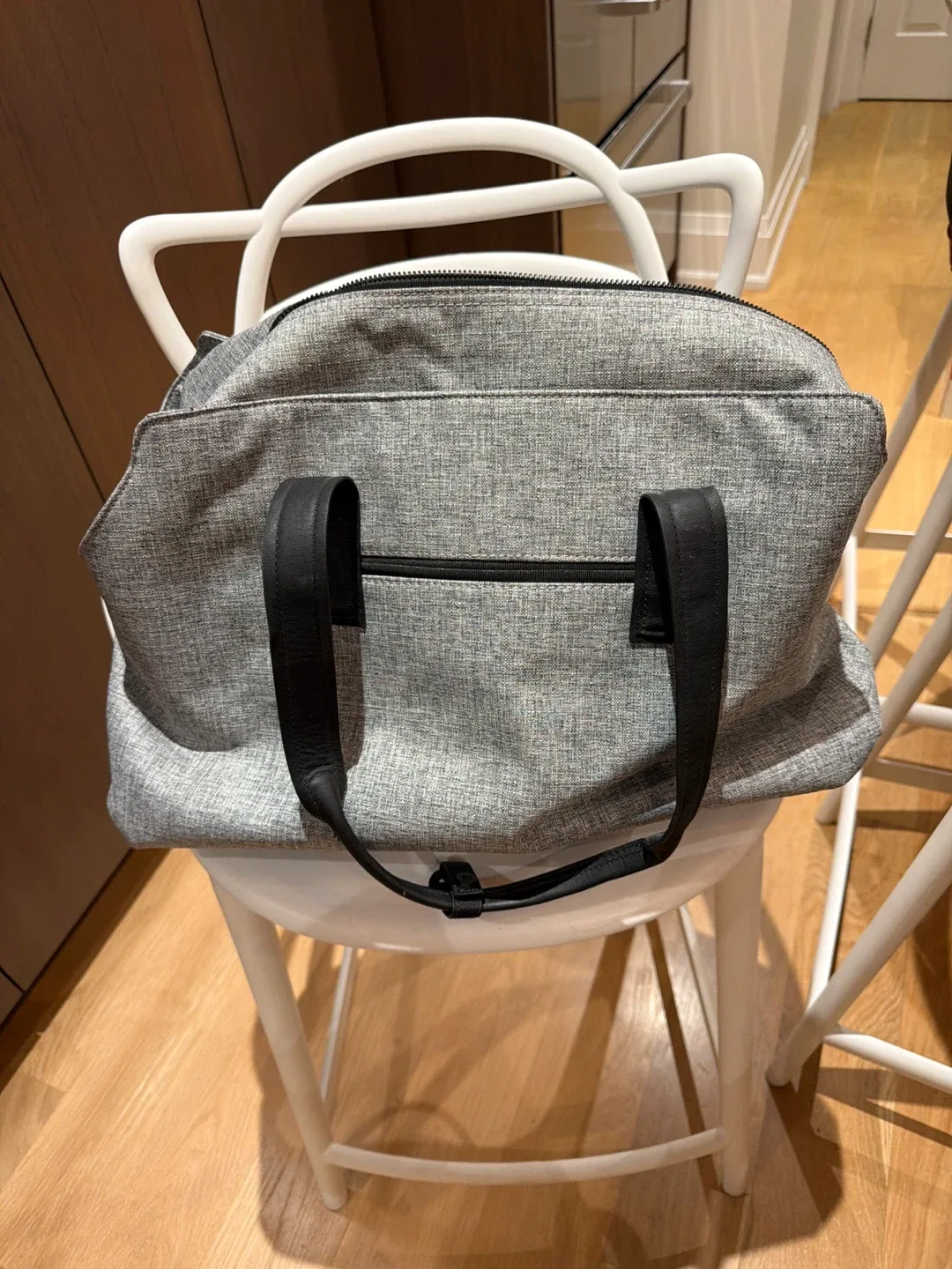 Lululemon Grey Gym Bag image indicator(3)