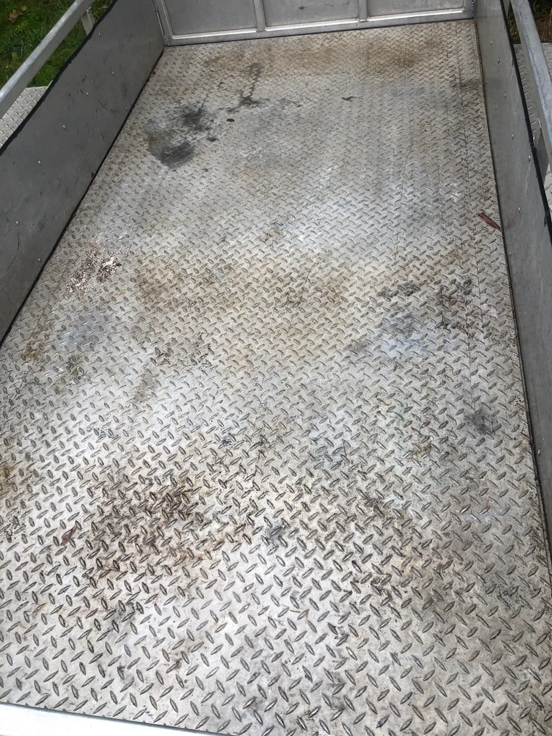 Aluminum utility trailer 8’x4’ With Anti-Theft trackers included image indicator(3)