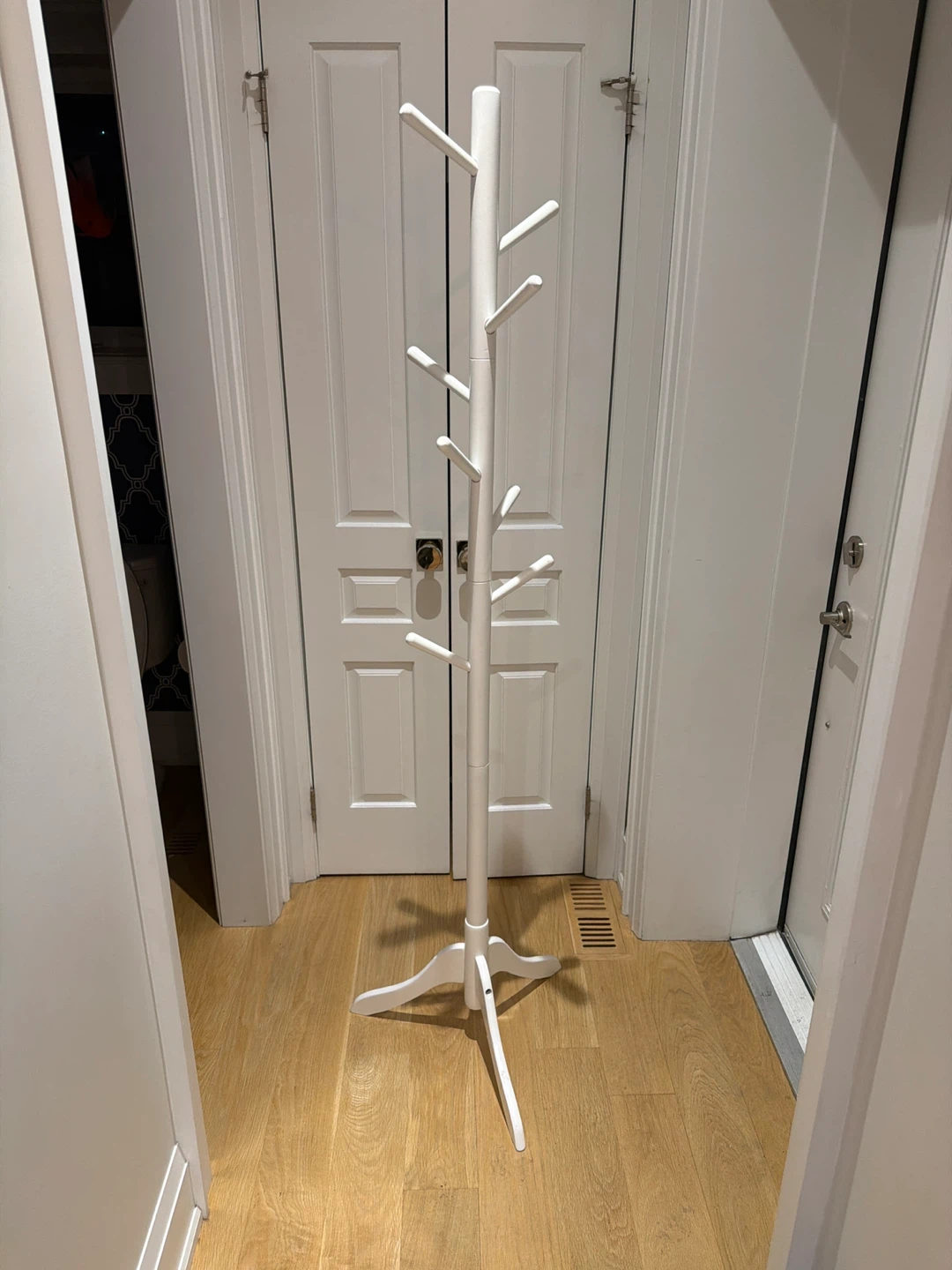 VASAGLE White Coat Rack with 8 Hooks