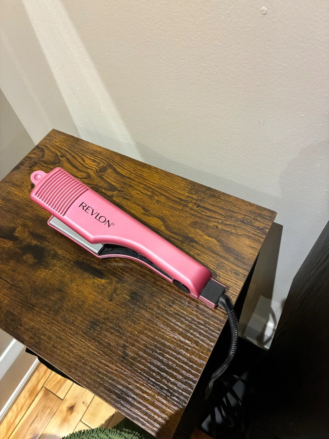 Revlon Pink Hair Straightener - photo 3