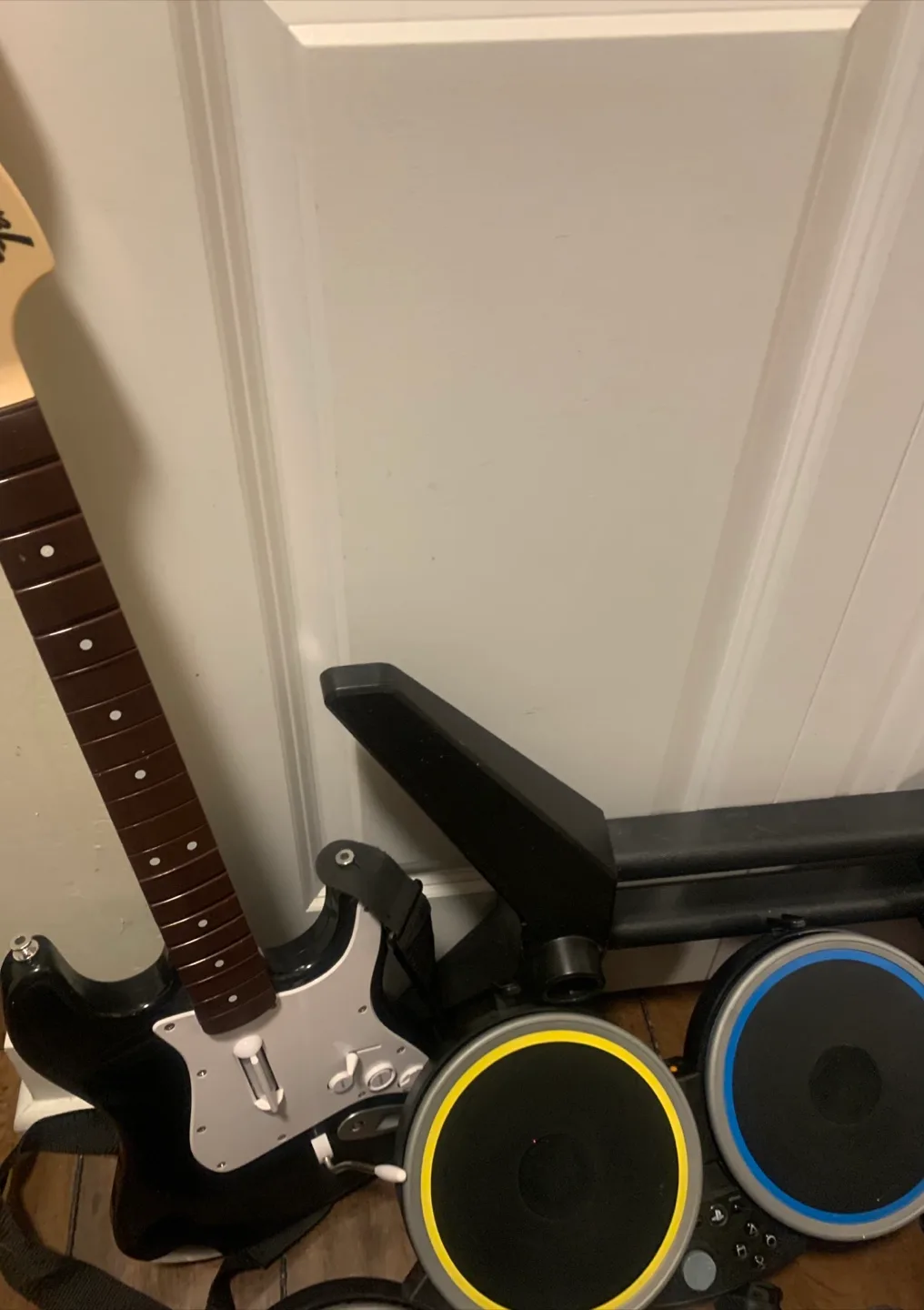 Rock Band 4 PS4 PS5 Playstation Drums And Guitars Wireless image indicator(5)