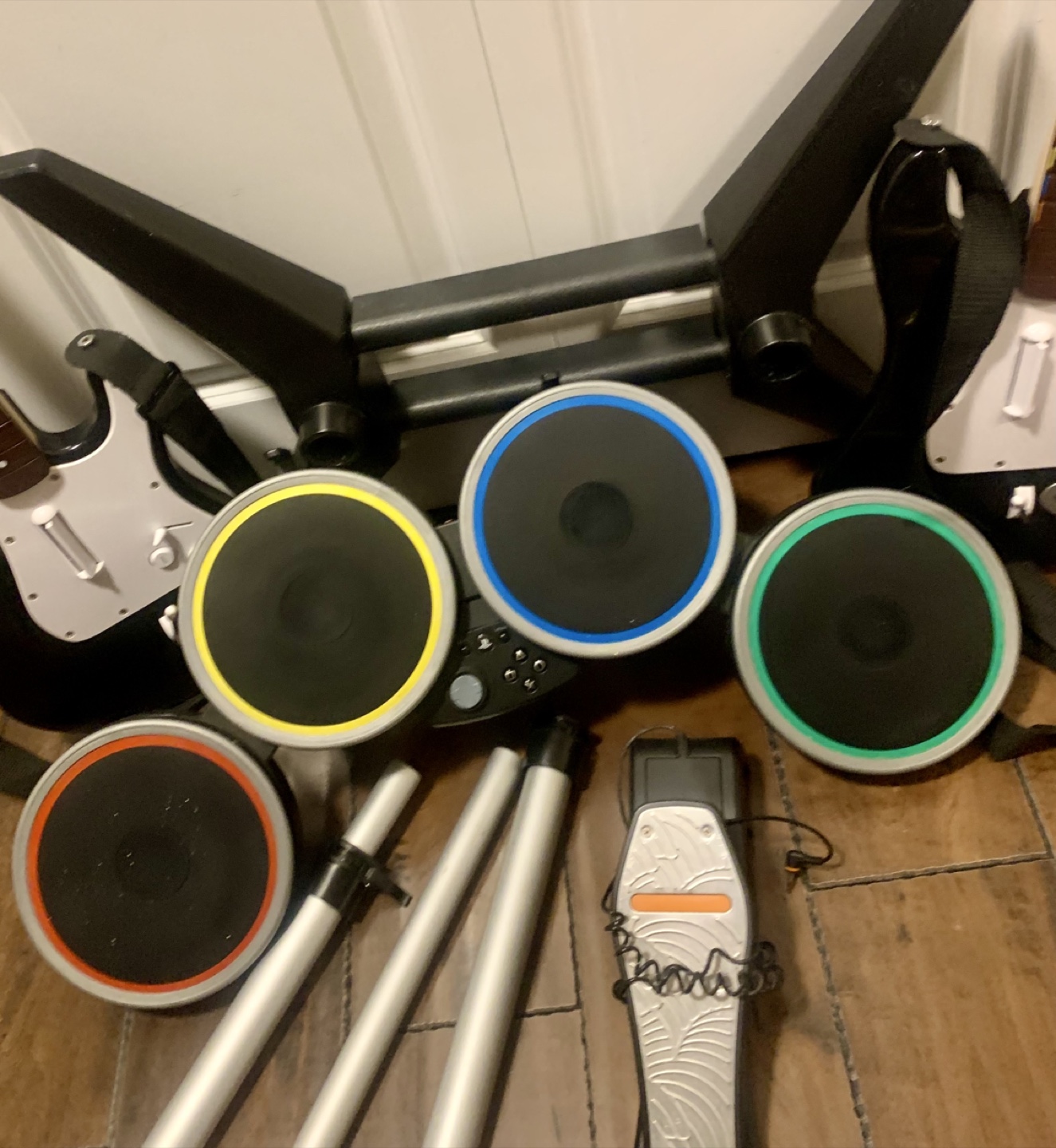 Rock Band 4 PS4 PS5 Playstation Drums And Guitars Wireless - photo 2