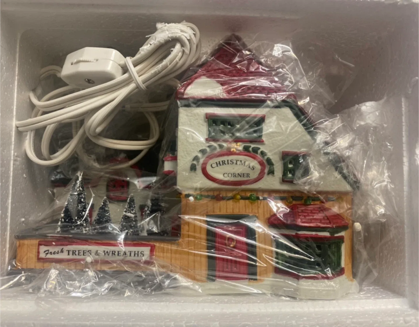 Lemax Christmas Corner Porcelain Lighted House