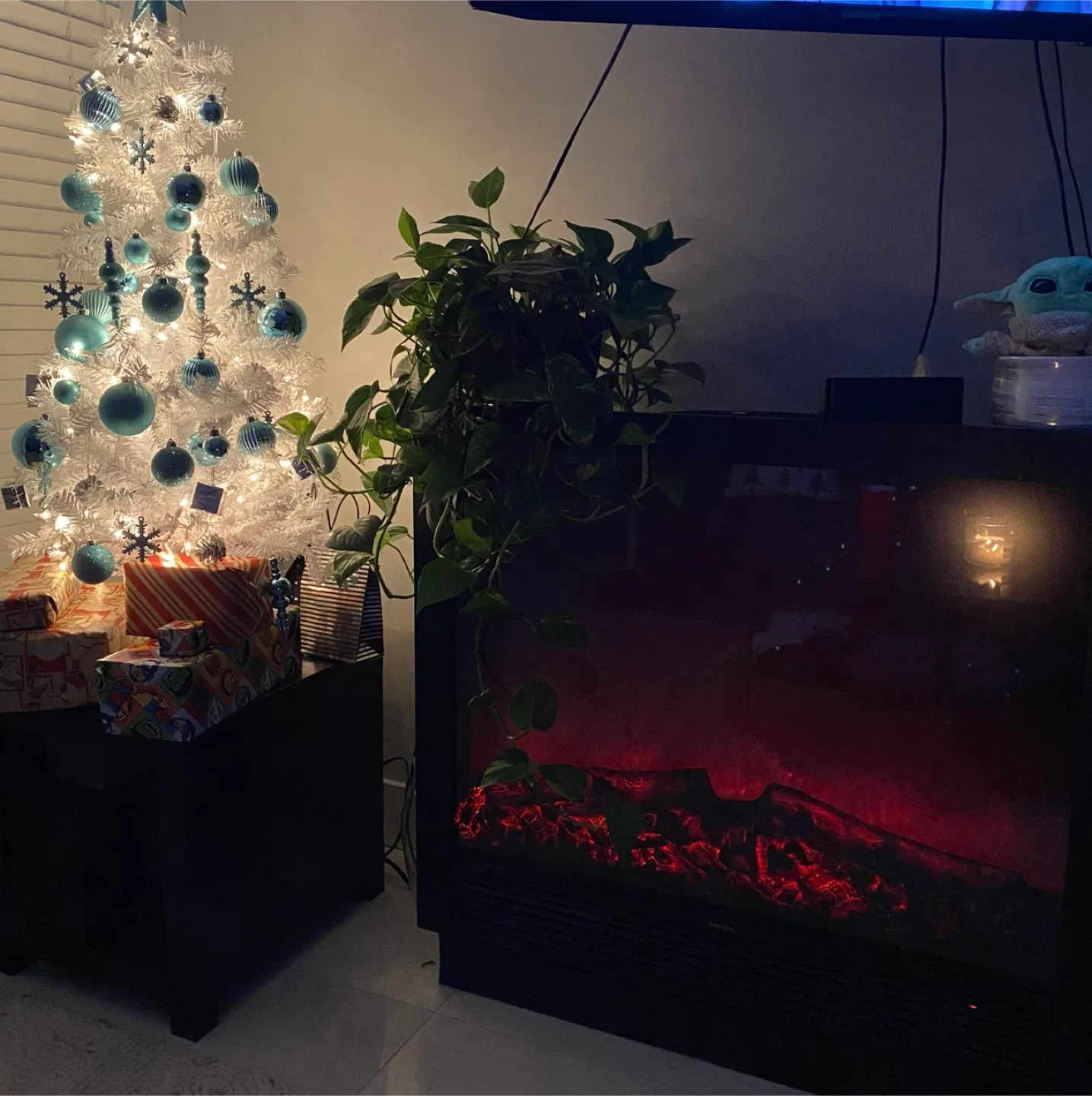 Electric fireplace and Christmas tree
