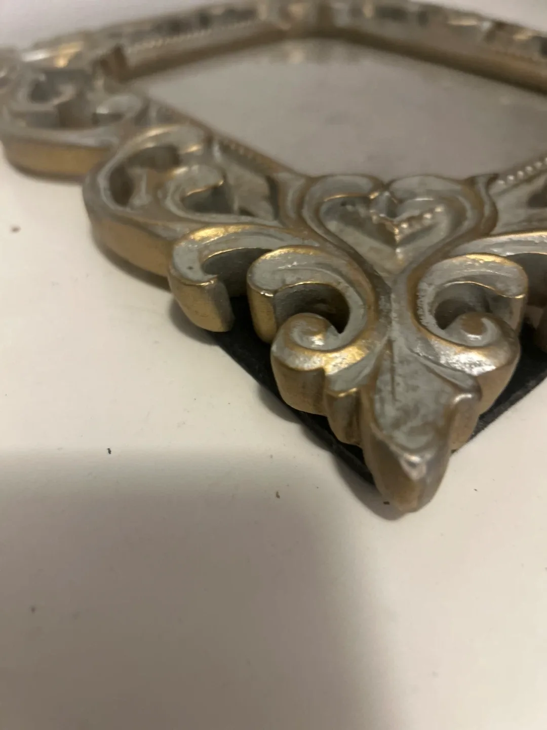 Ornate Gold Picture Frame image indicator(2)