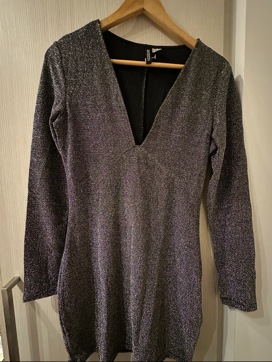 H&M Divided Dress Small / Size 42 thumbnail