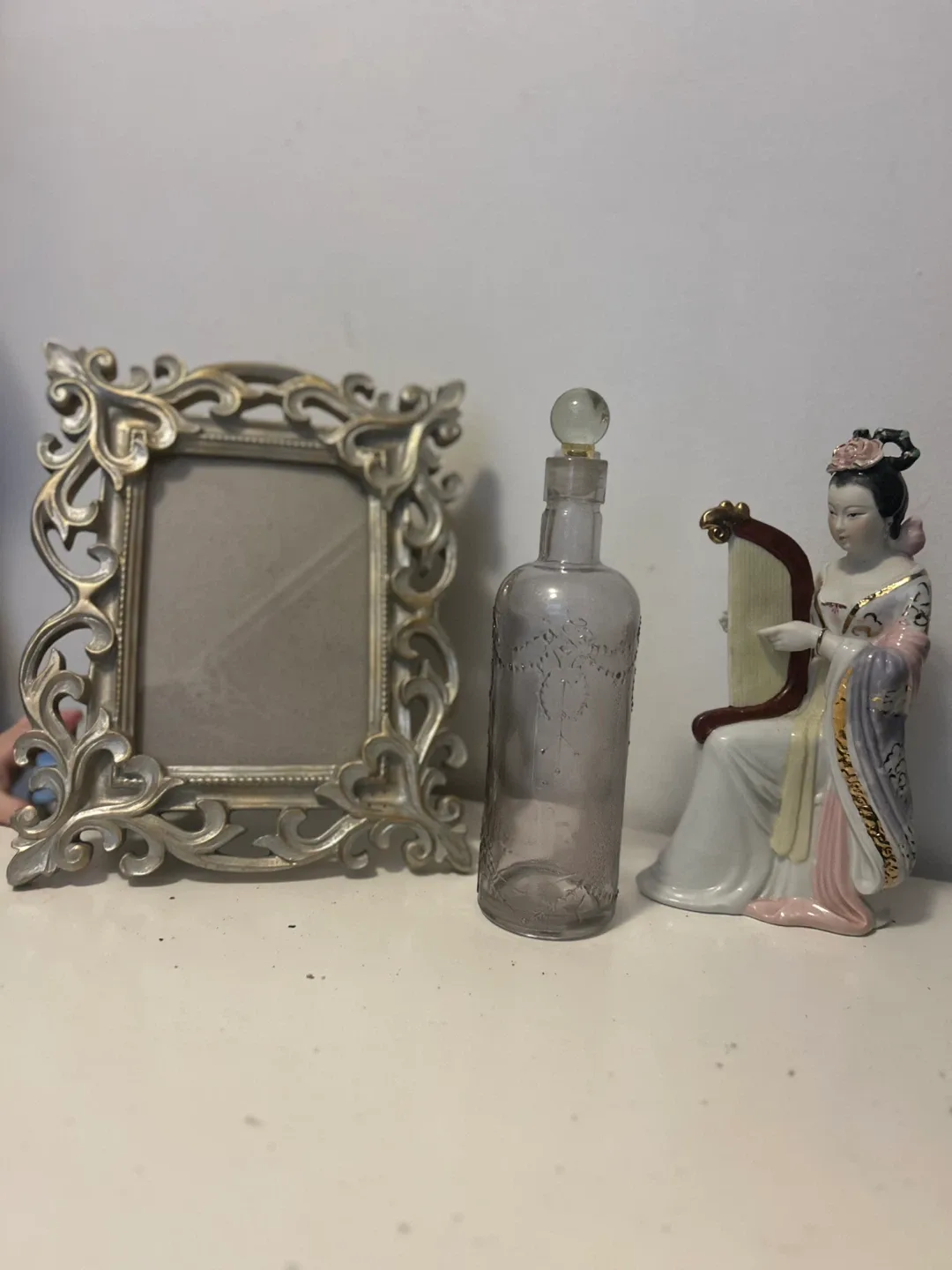 Vintage Asian Figurine & Hand Fan image indicator(6)