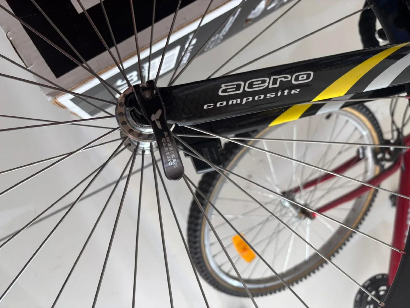 Giant TCR Aero Composite Road Bike image indicator(3)