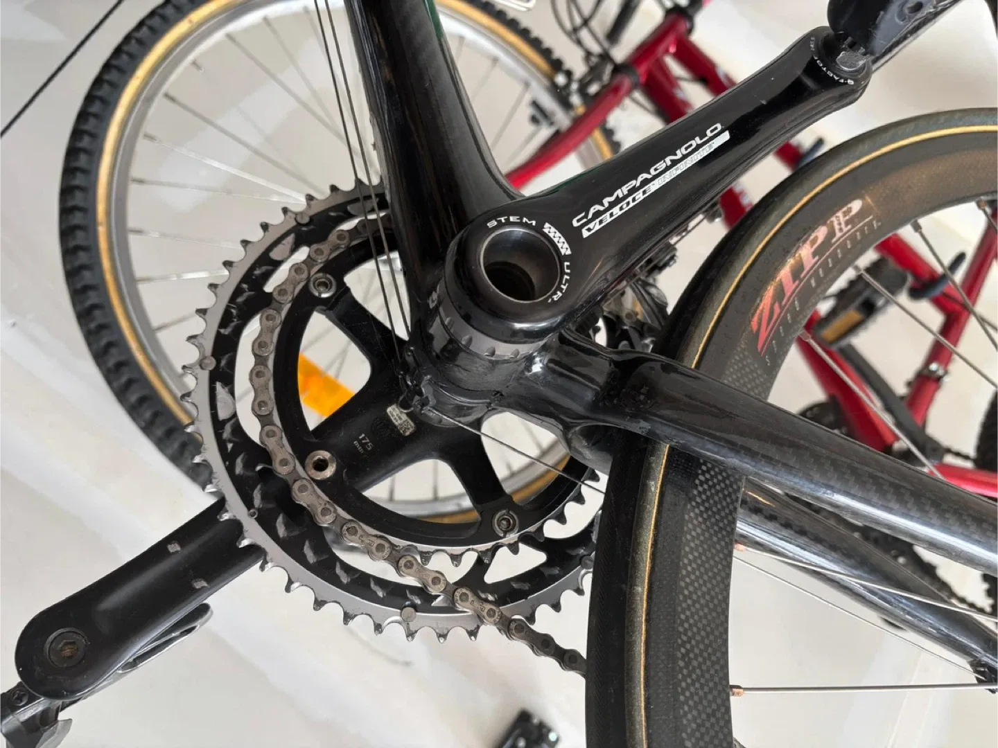 Giant TCR Aero Composite Road Bike image indicator(6)