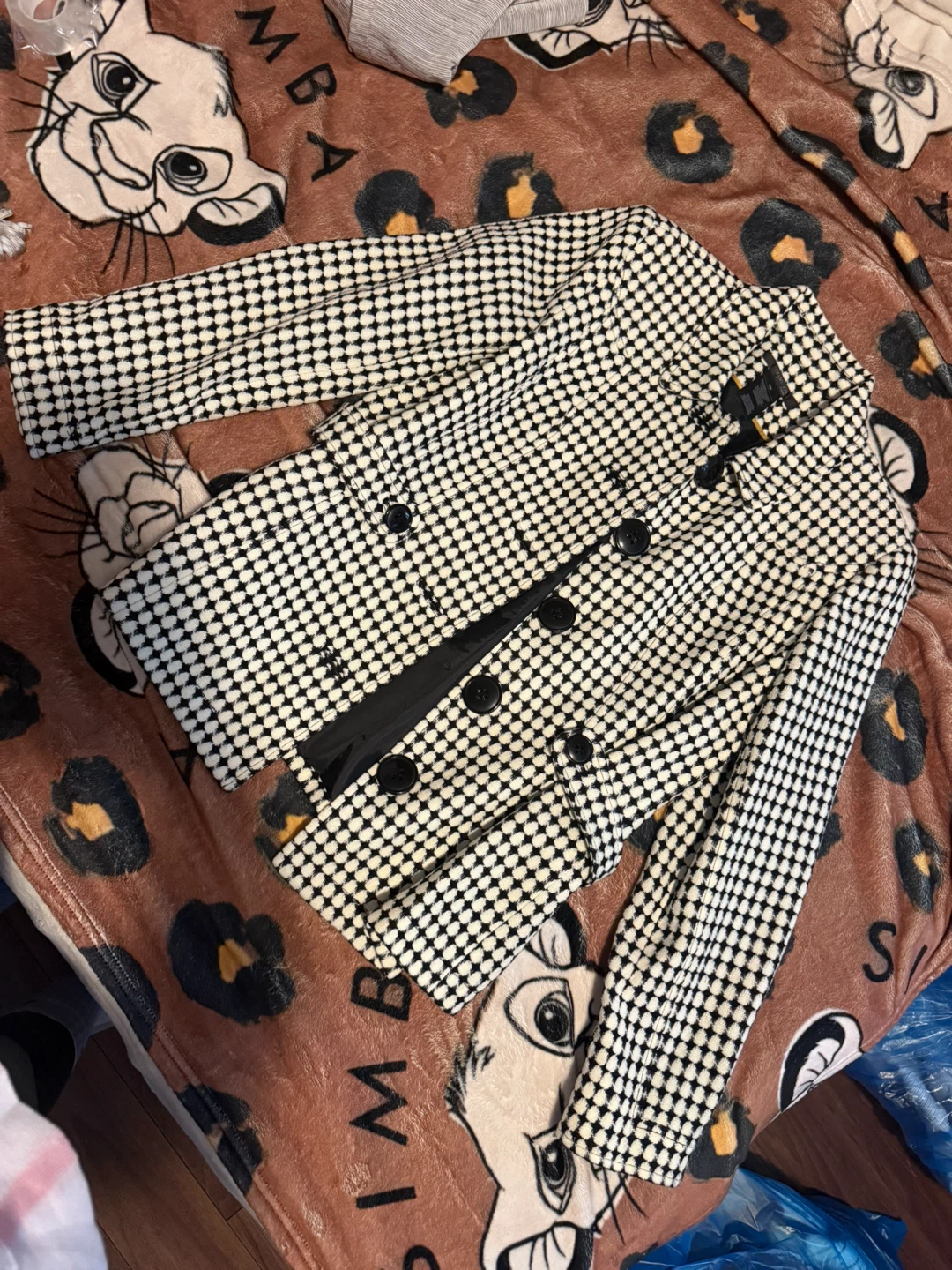 Houndstooth Patterned Blazer