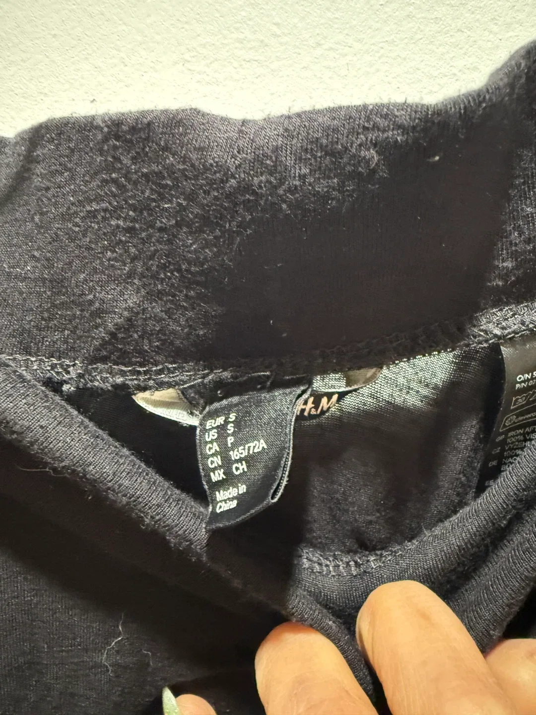 H&M Black Skirt Size S image indicator(2)