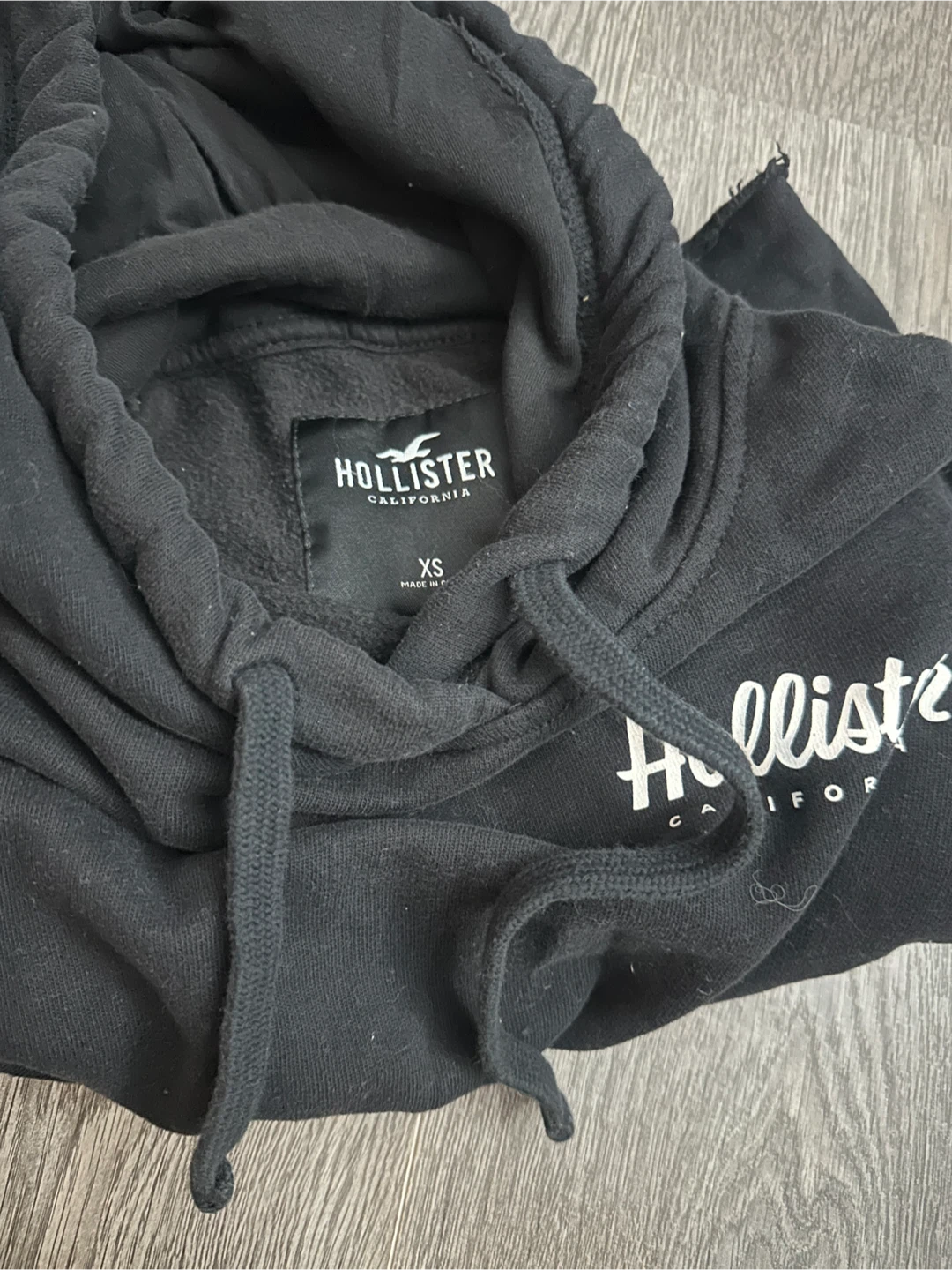 Hollister Hoodies, Uniqlo sweater  all together sell - photo 3
