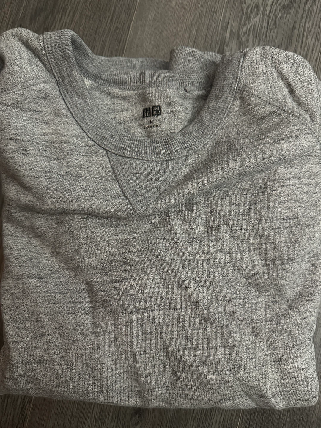 Hollister Hoodies, Uniqlo sweater  all together sell - photo 4