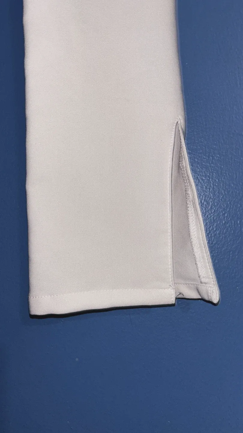 H&M Divided White Long Sleeve Top - Size L image indicator(4)