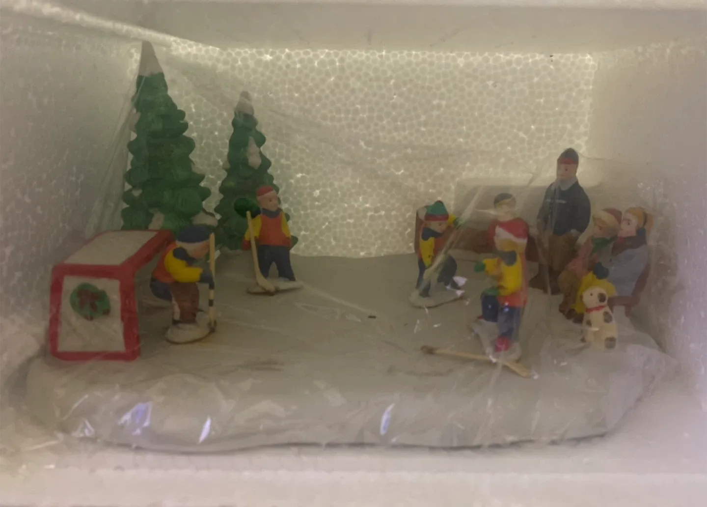 Lemax Village Collection Porcelain Hockey Scene