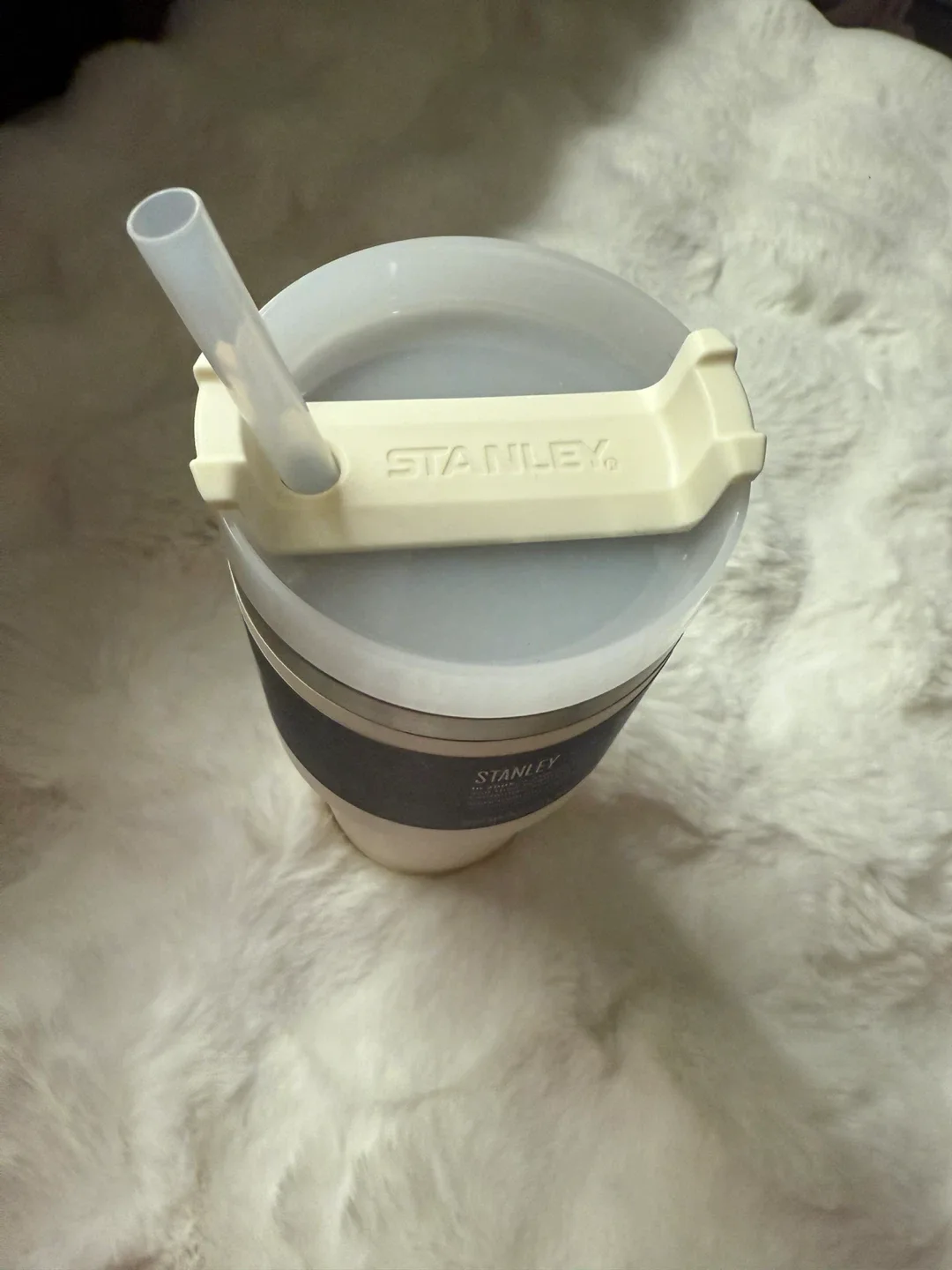 Stanley Adventure The Quencher Travel Tumbler 20oz image indicator(3)