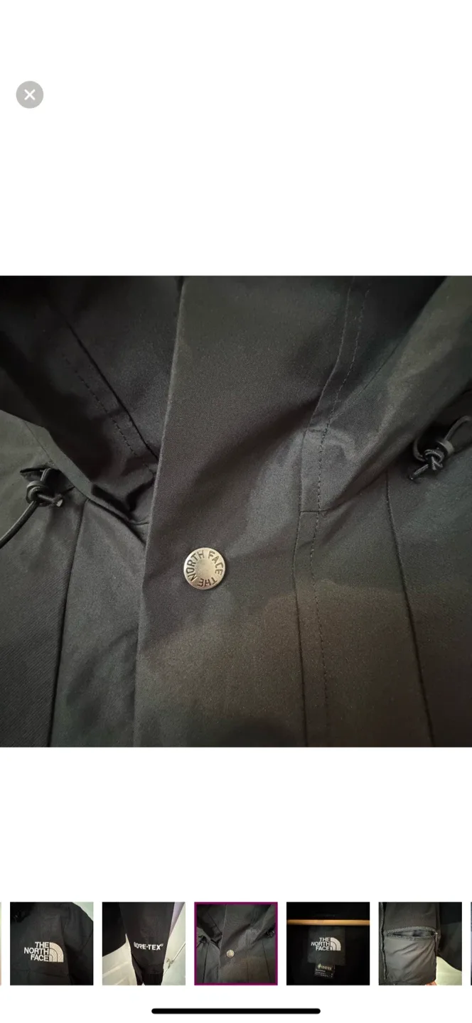 Current model The North Face Gore-Tex Black Jacket - Size S image indicator(4)