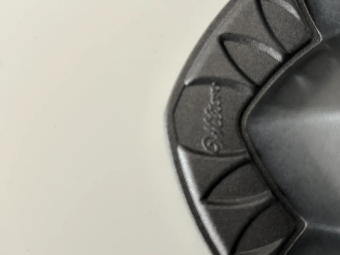 Wilton Flower Cake Pan image indicator(3)