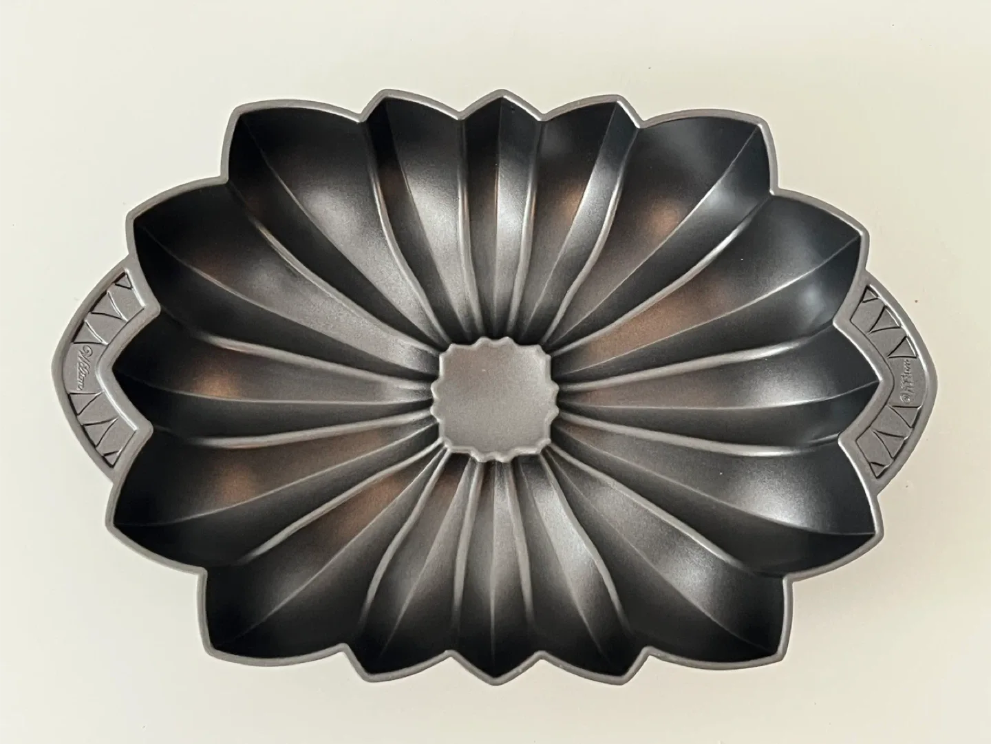 Wilton Flower Cake Pan