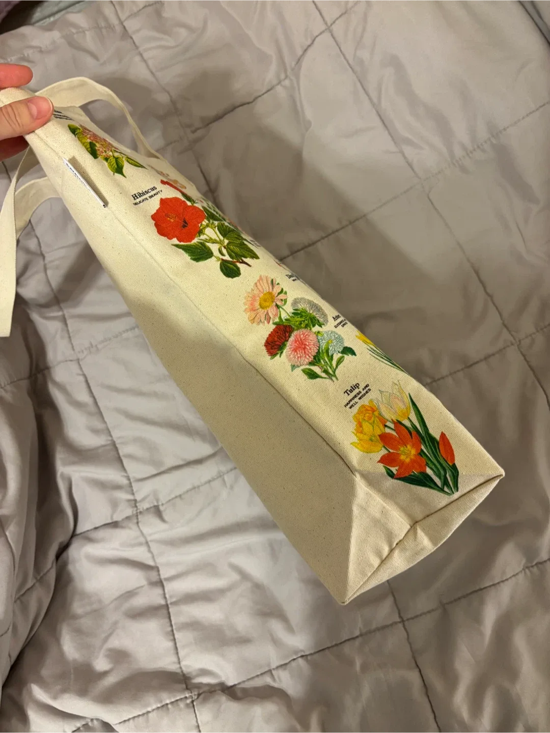 Canvas Tote Bag with Flower Design image indicator(2)