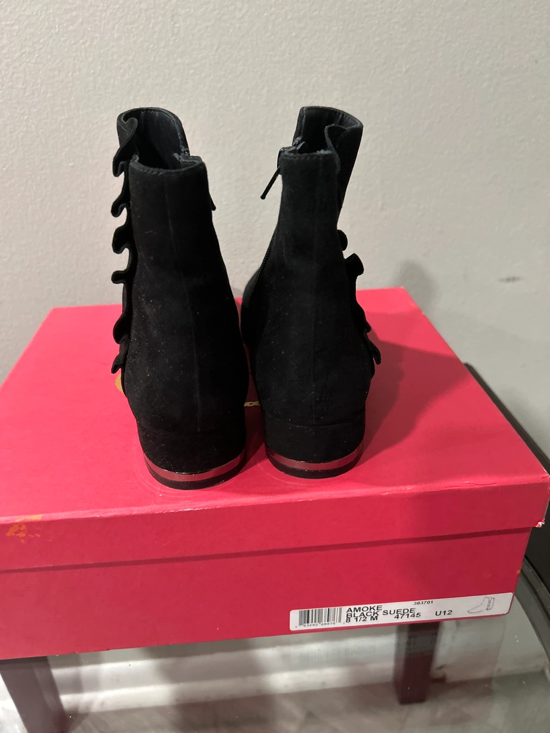 Brand New Vaneli Amoke black suede boots - photo 3
