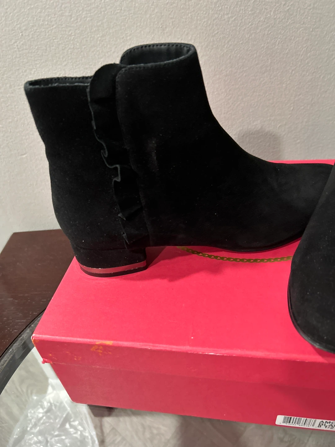 Brand New Vaneli Amoke black suede boots - photo 5
