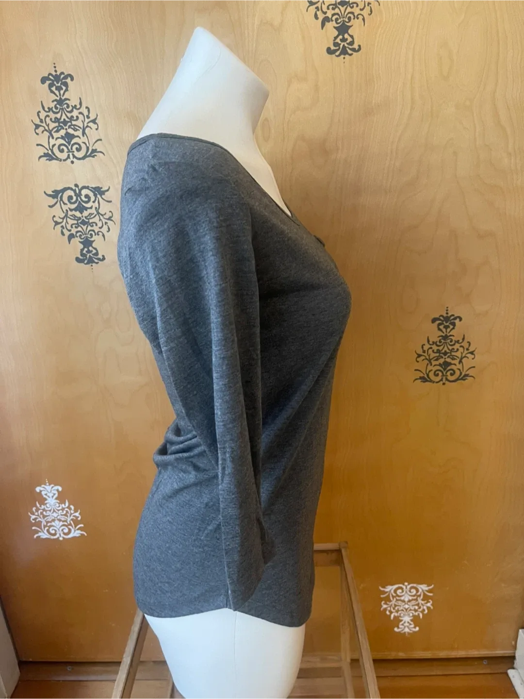 NWT Vintage 2000s Y2K Grey 3/4 Sleeves Scoop Neck Top S/M image indicator(6)