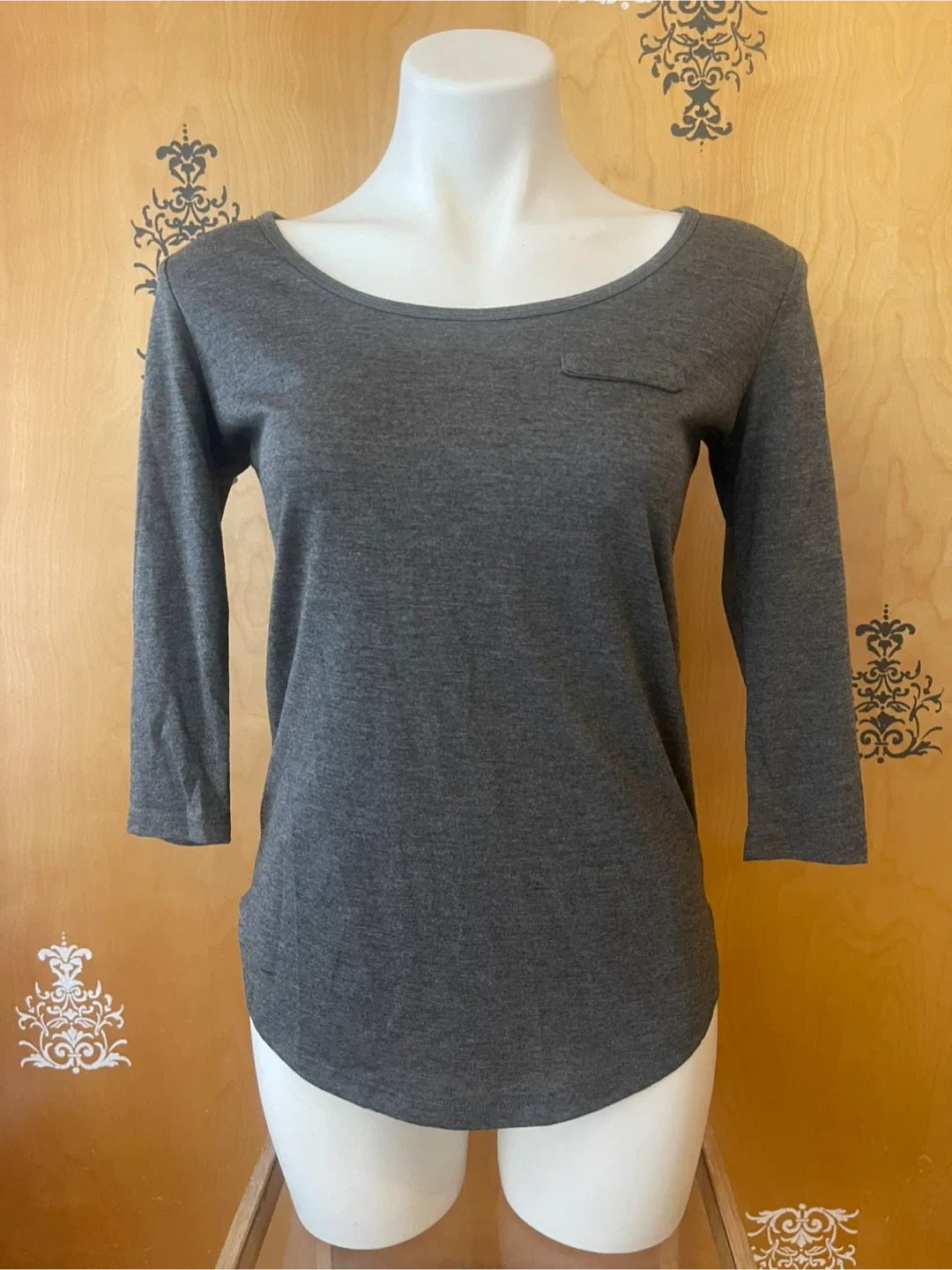NWT Vintage 2000s Y2K Grey 3/4 Sleeves Scoop Neck Top S/M image indicator(2)