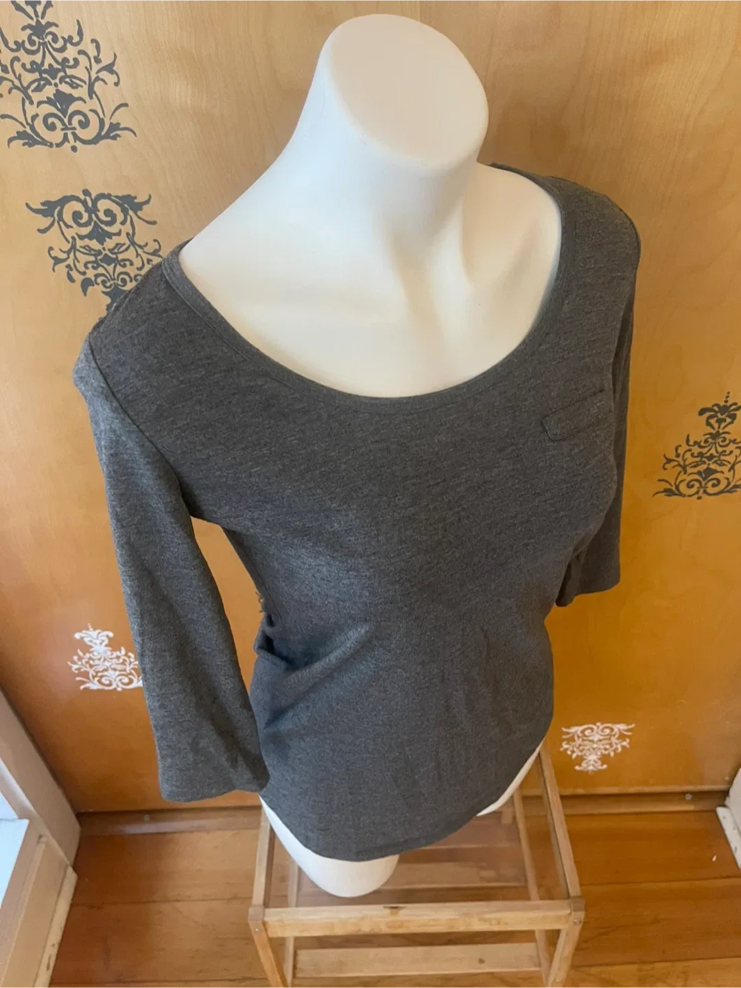 NWT Vintage 2000s Y2K Grey 3/4 Sleeves Scoop Neck Top S/M image indicator(4)
