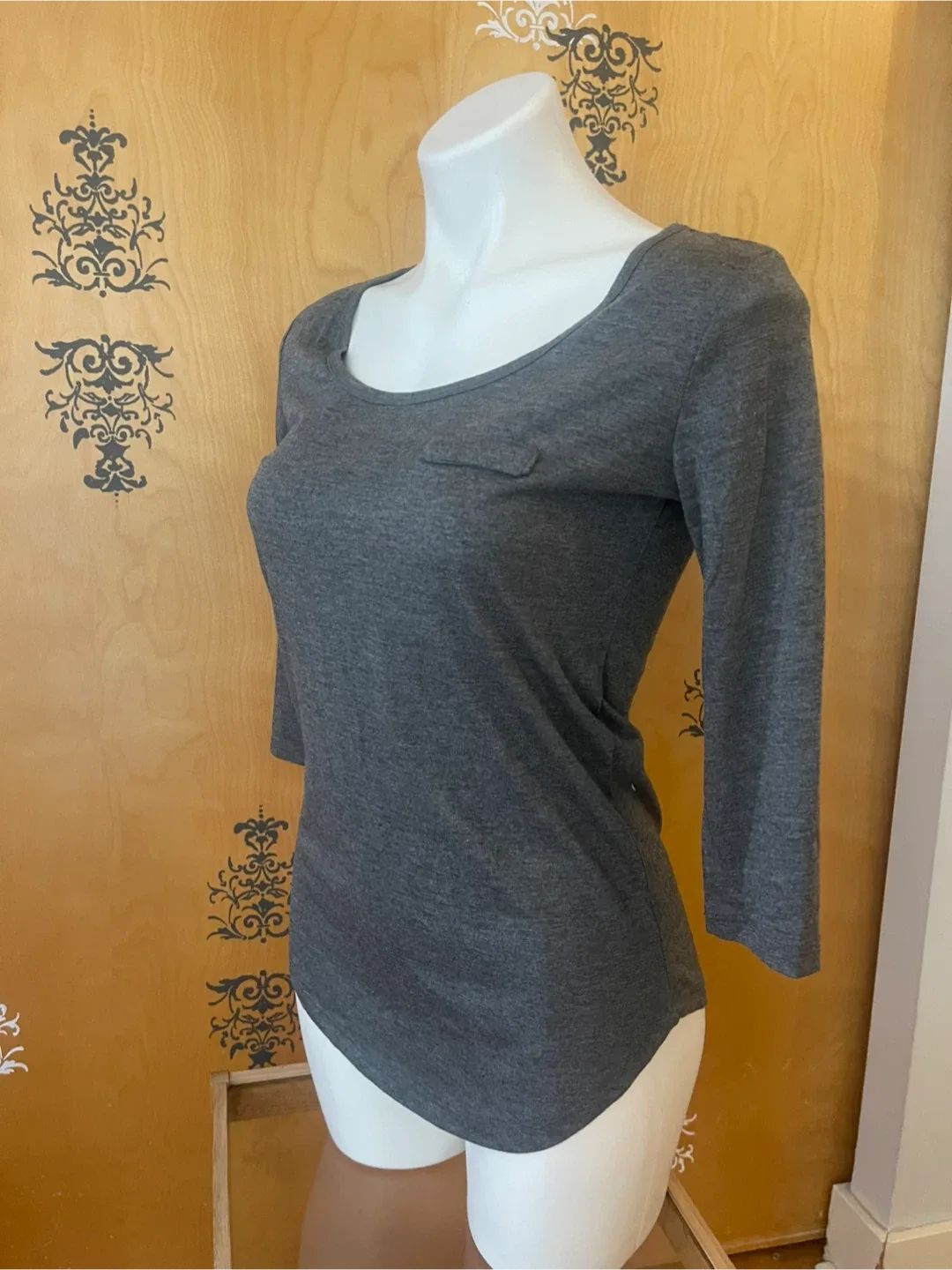 NWT Vintage 2000s Y2K Grey 3/4 Sleeves Scoop Neck Top S/M image indicator(8)