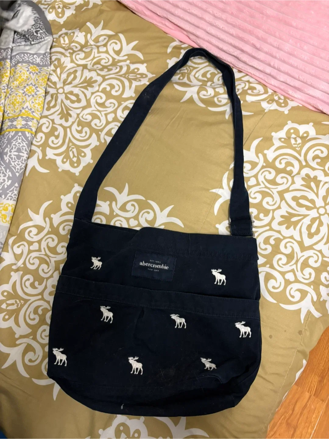 Abercrombie & Fitch Navy Shoulder Bag thumbnail