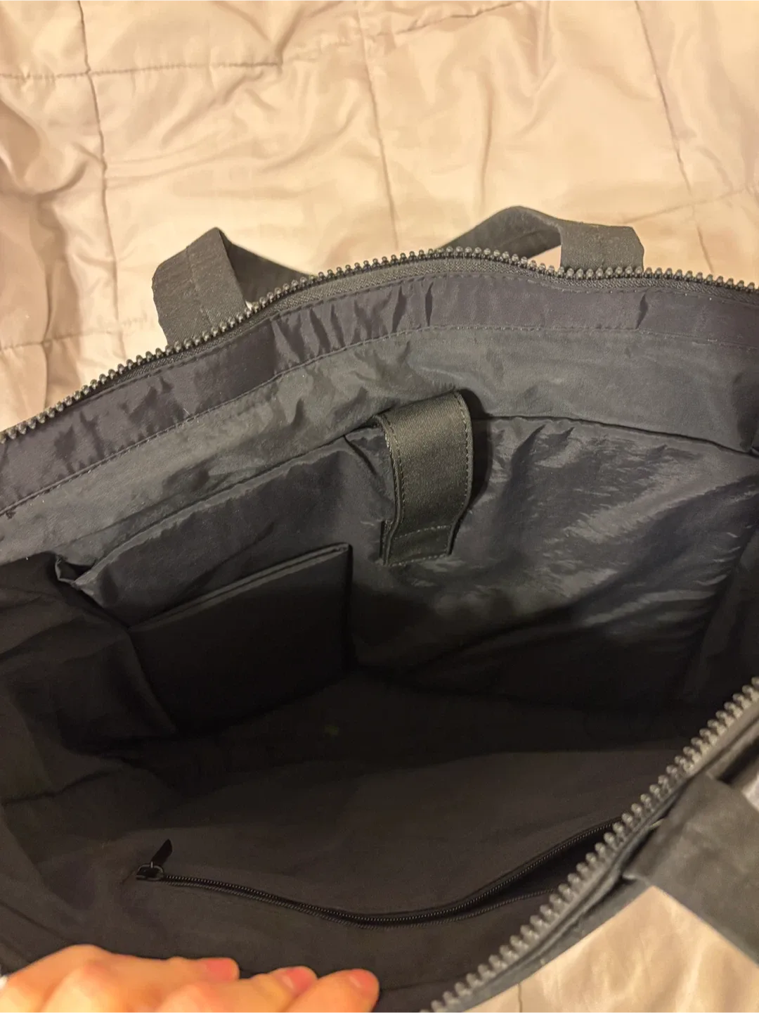 Olend Black Tote Bag image indicator(4)