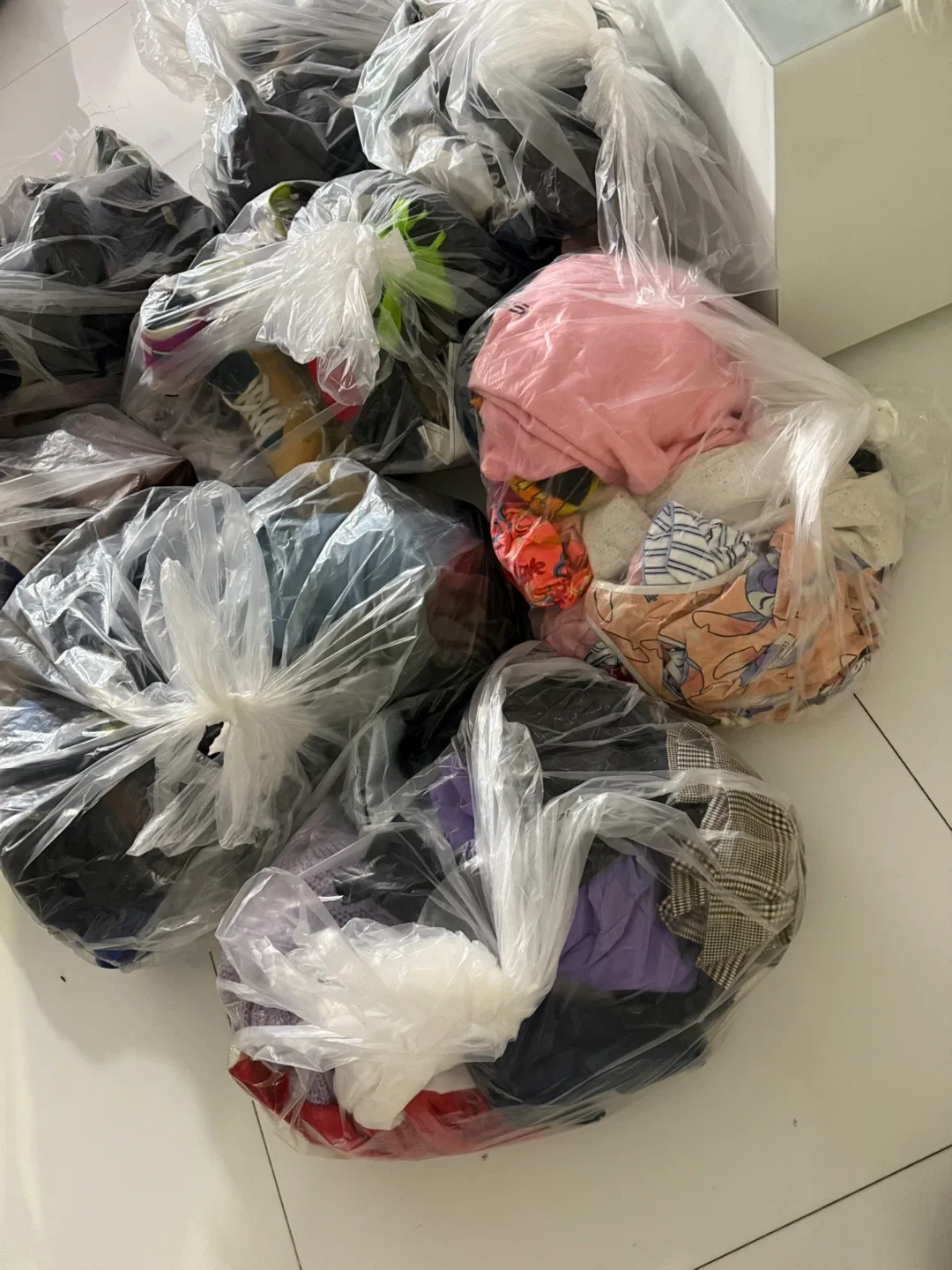 Bag of Mixed Clothing image indicator(5)